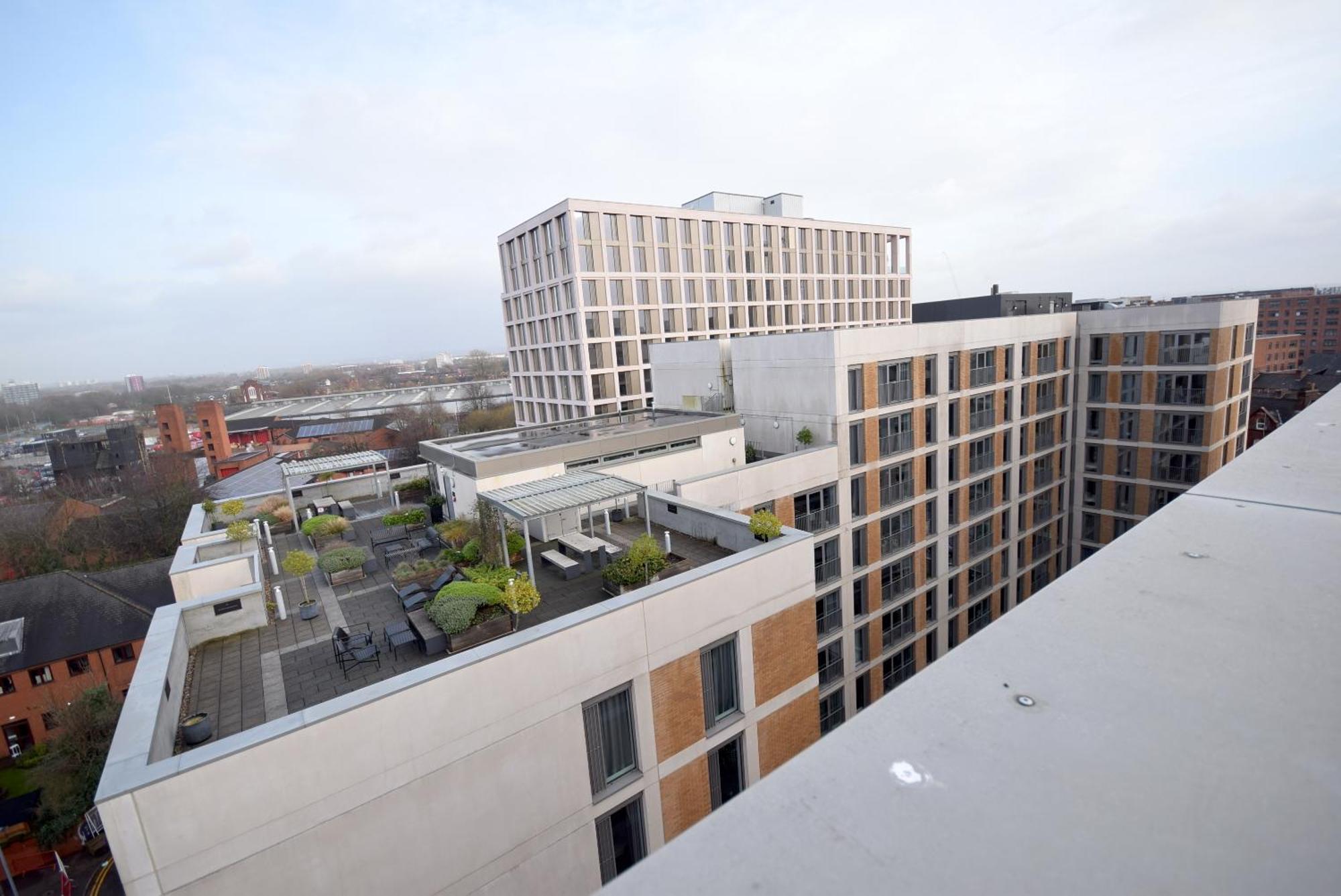 Life Top-floor 2-bed 1-bath In Ancoats