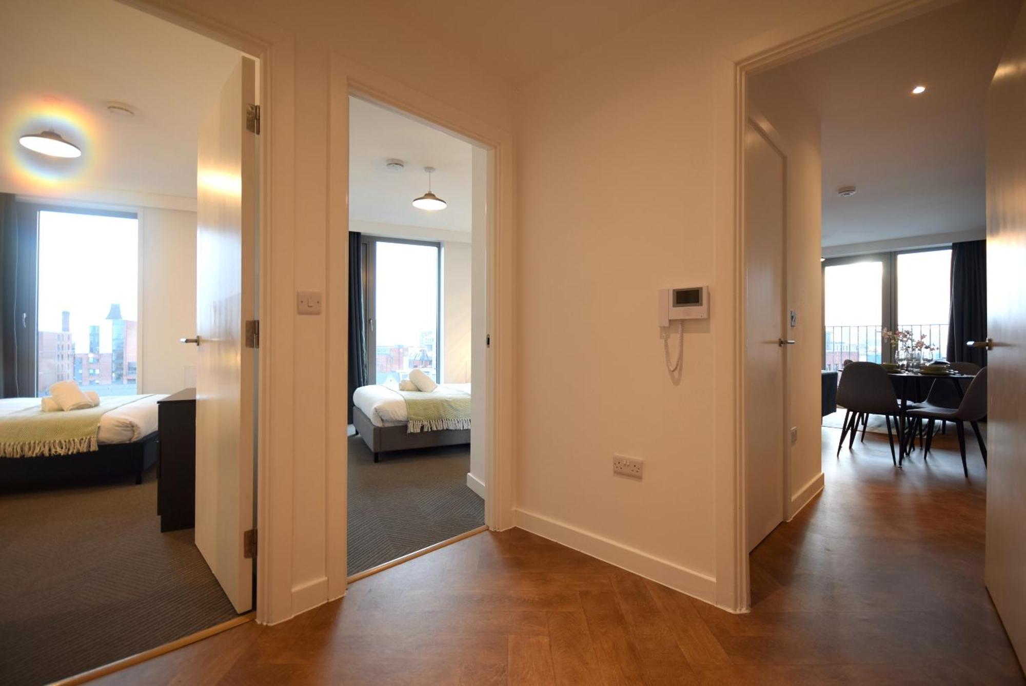 Life - 2-bed 1-bath Top-floor In New Cross Apartment