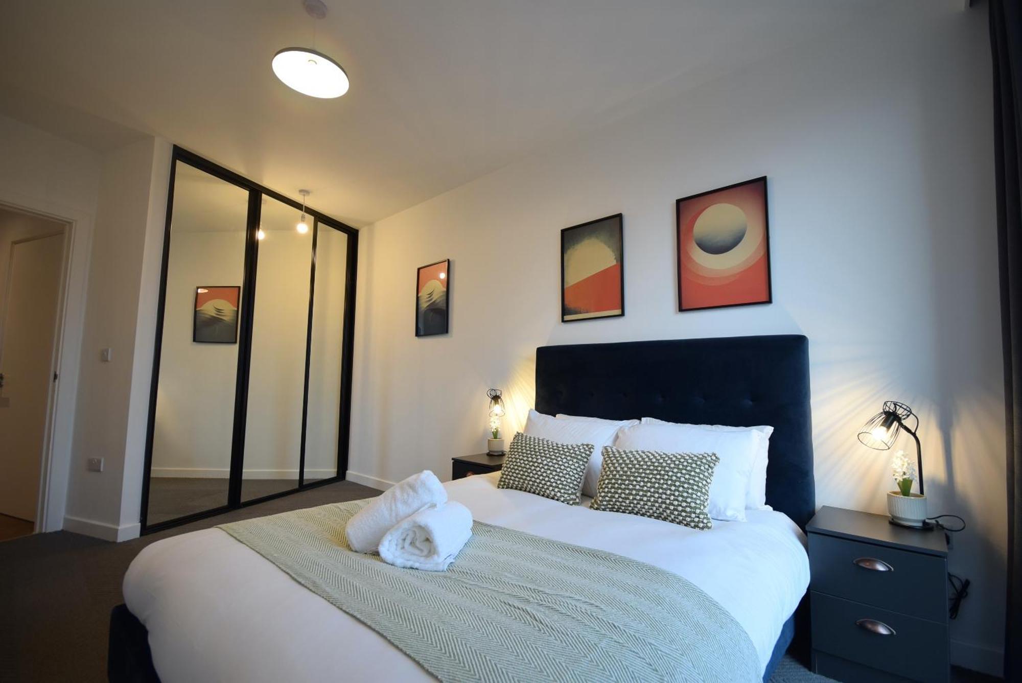 Apartment Life - 2-bed 1-bath Top-floor In New Cross *