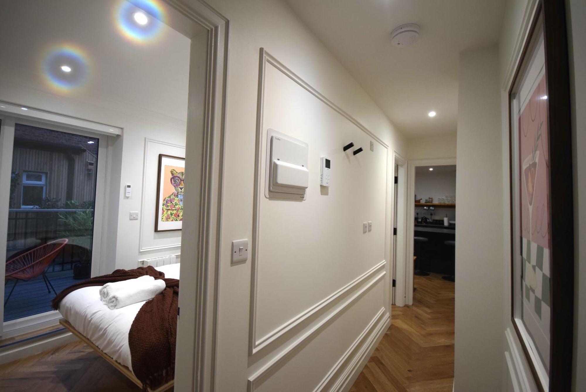 Cityescape - 1br Sofa Bed Balcony Window Shower Manchester