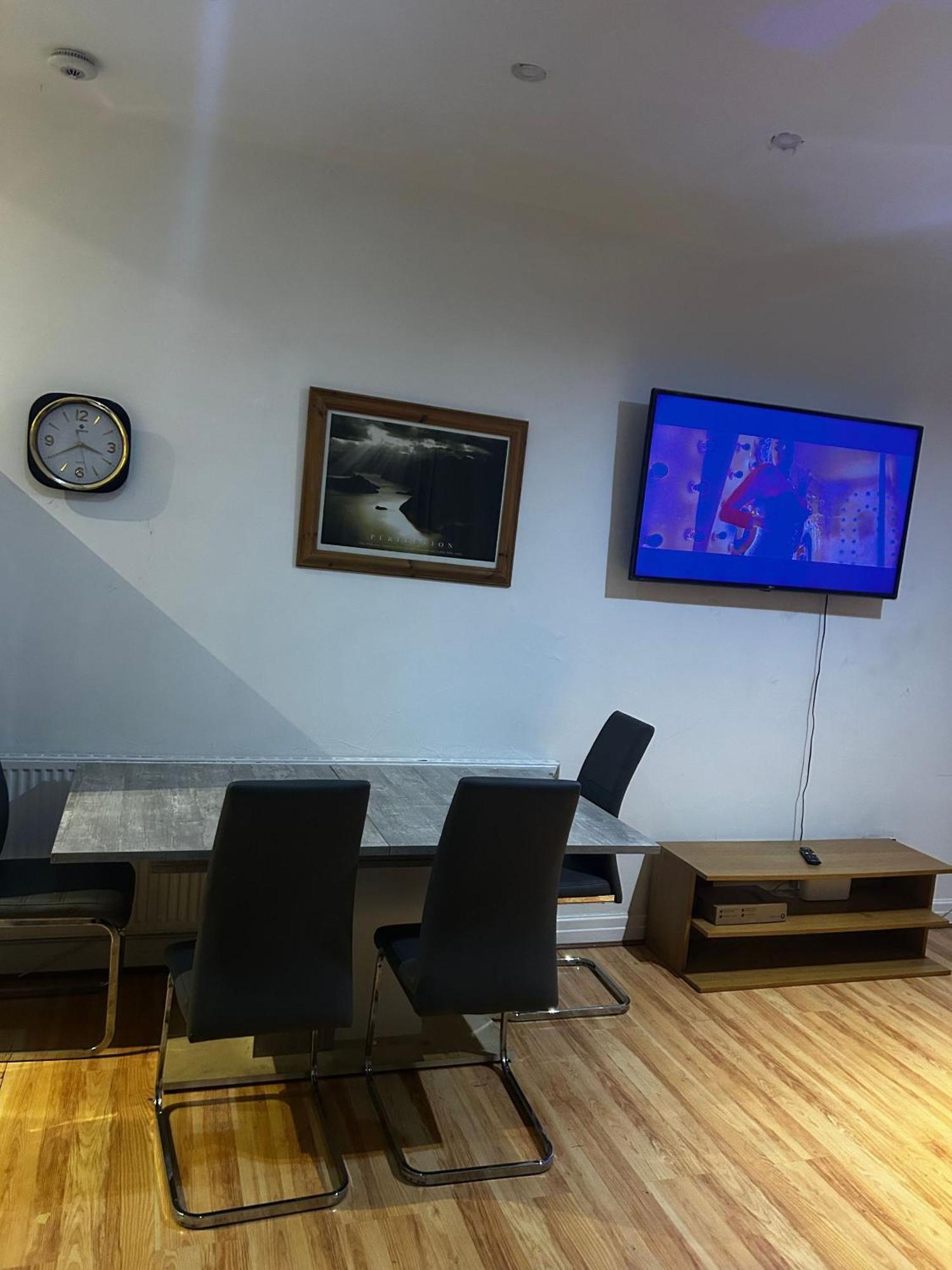 Stunning 4bedrooms Flat Vakantiehuis *