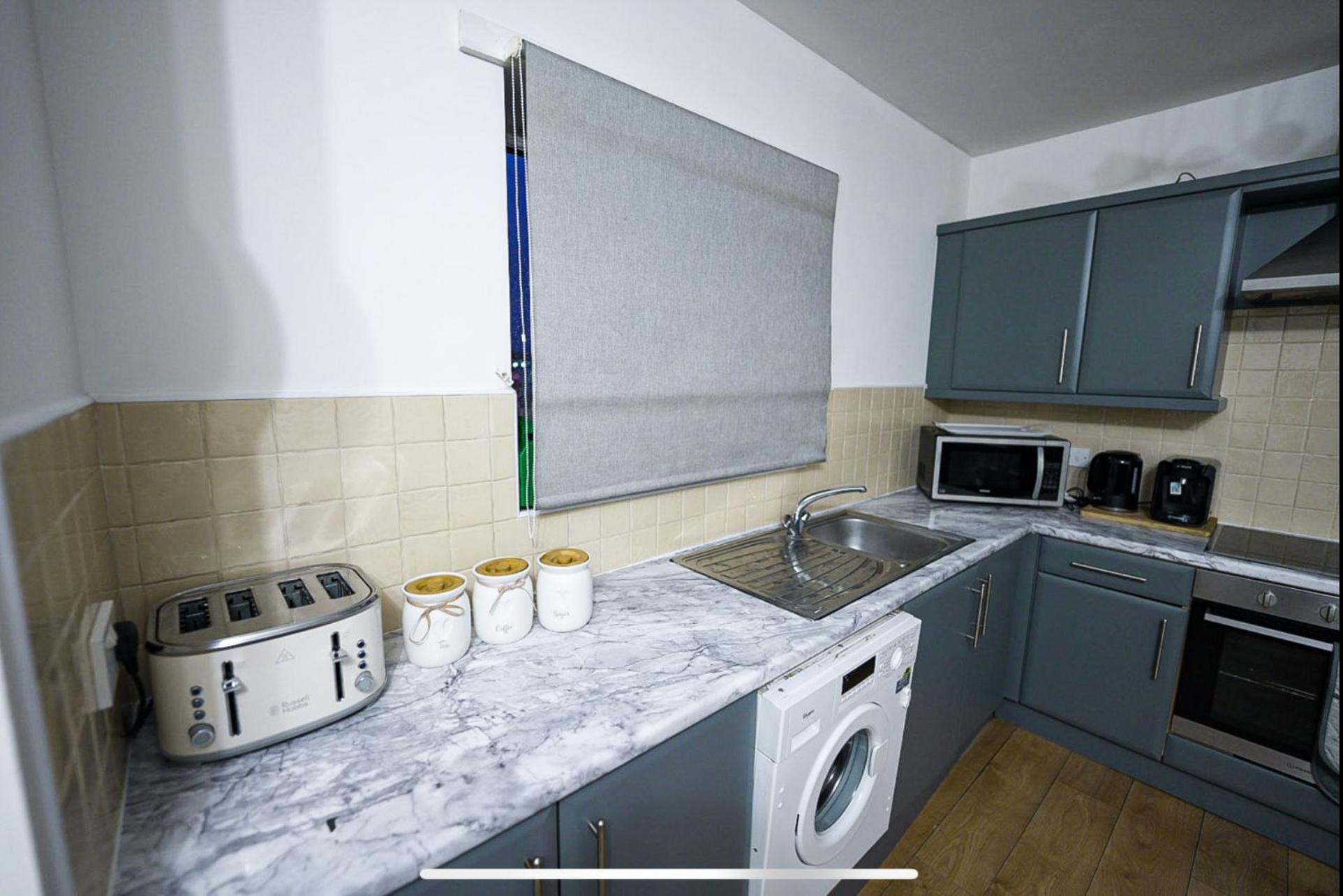Modern Luxury 2 Bed Apartment, Sleeps 6 * Manchester