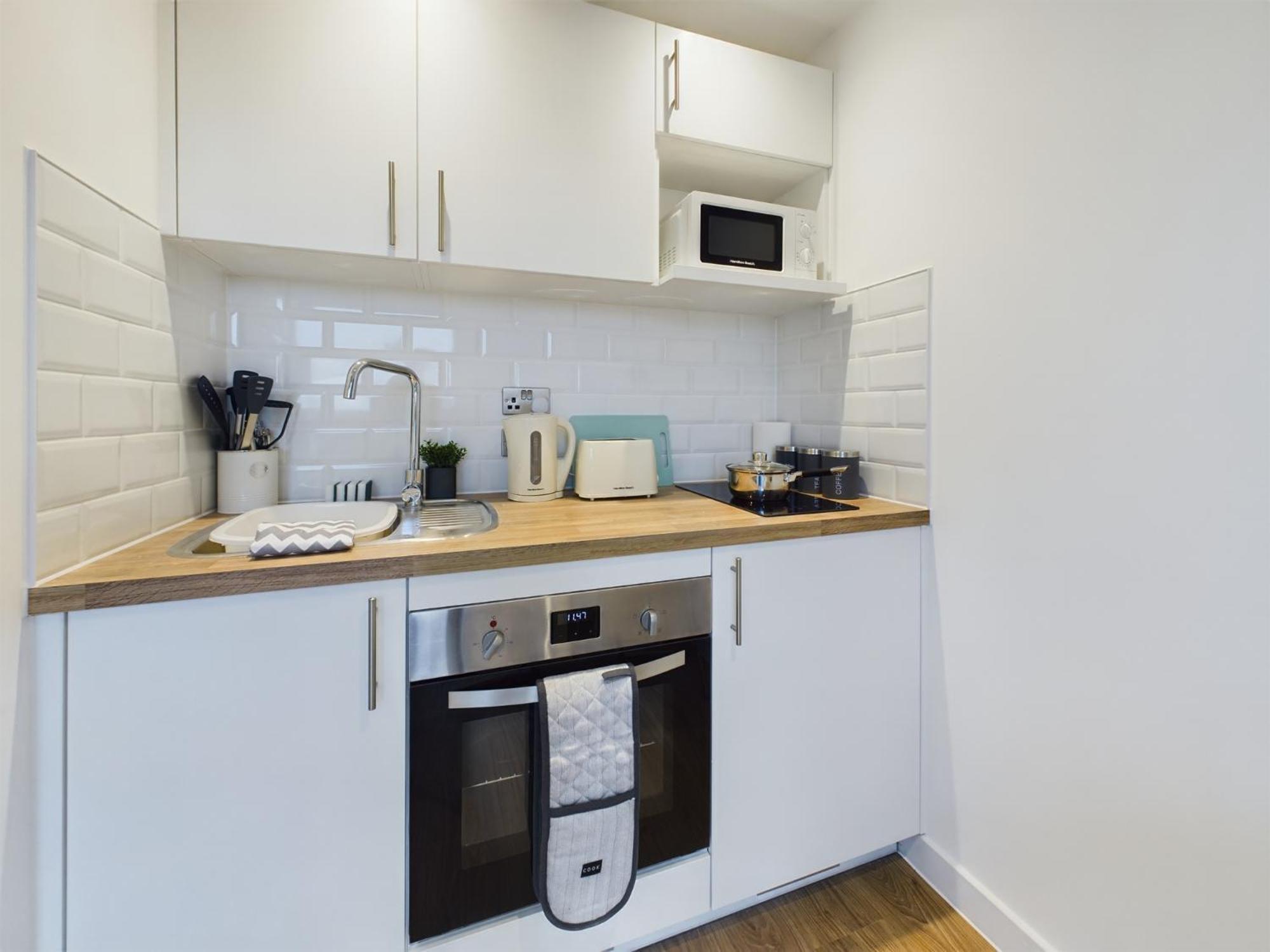 Stylish 1br In Cheltenham Place Apartment