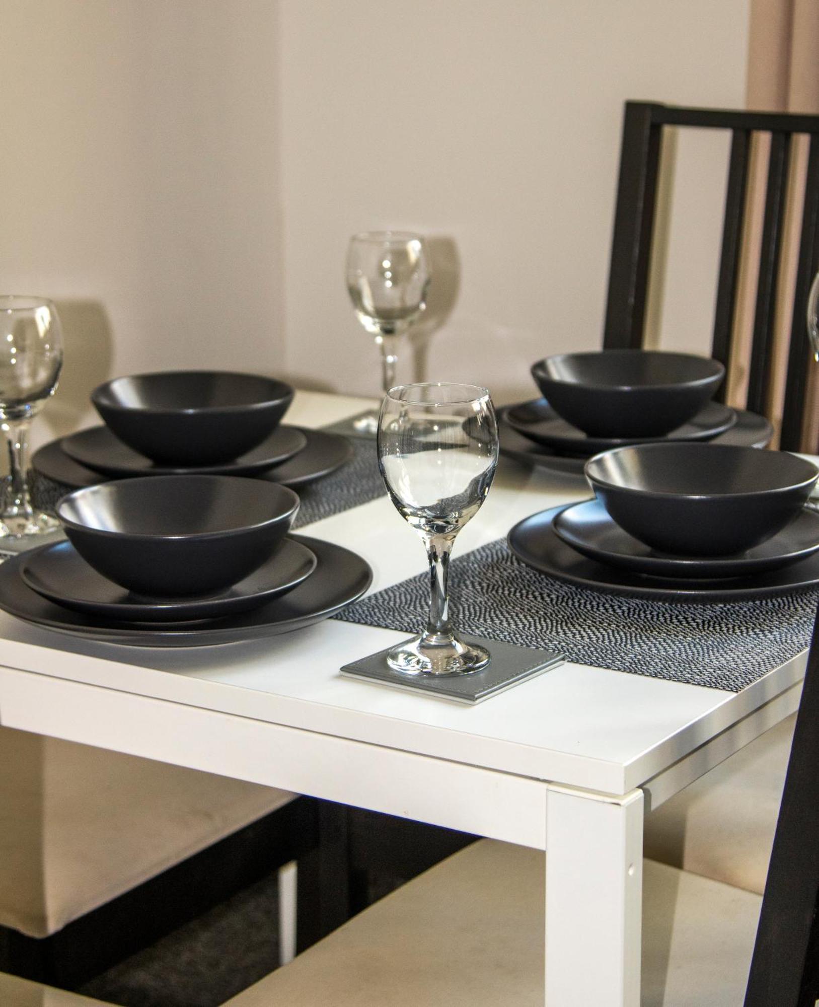 Apartment Ideal For Groups - Lovely 2 Bedroom - Free Parking, Transit Links, Close To Stadiums Manchester