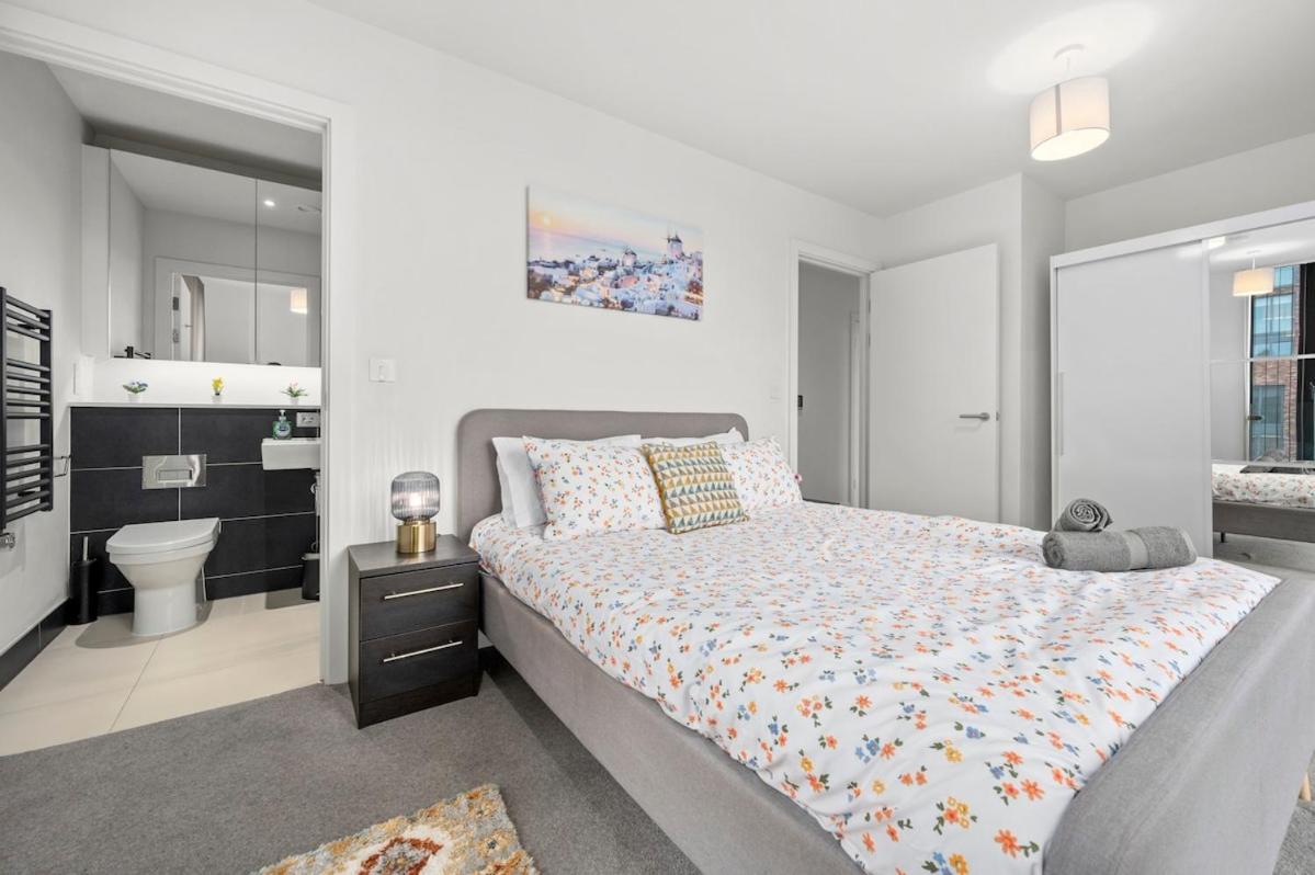 Apartment Modern Highrise Luxury