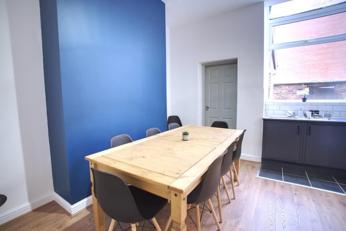 Sleeps 18 Lovely Mcr By Superhost *