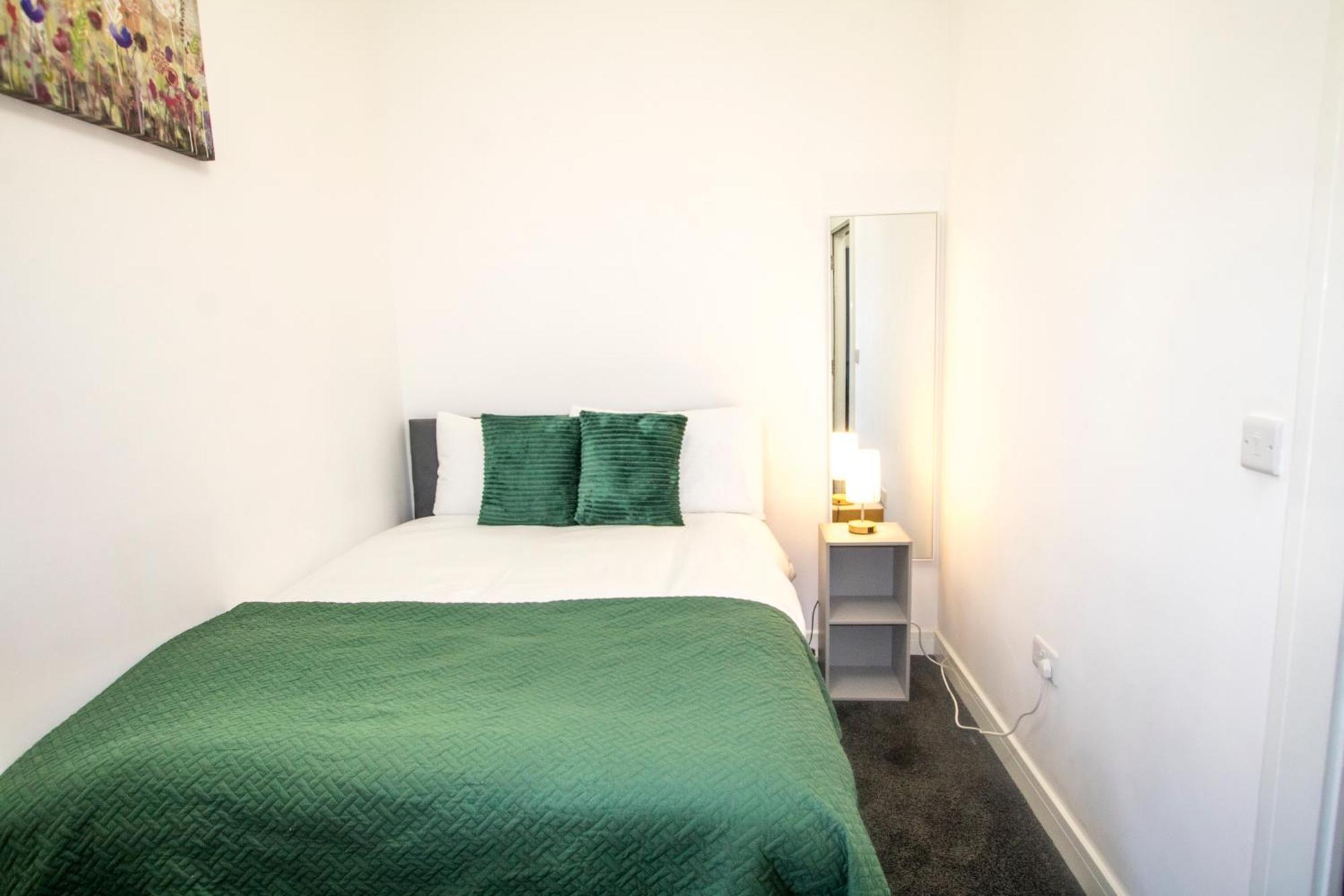 Stylish 2 Bedroom-free Parking Apartment