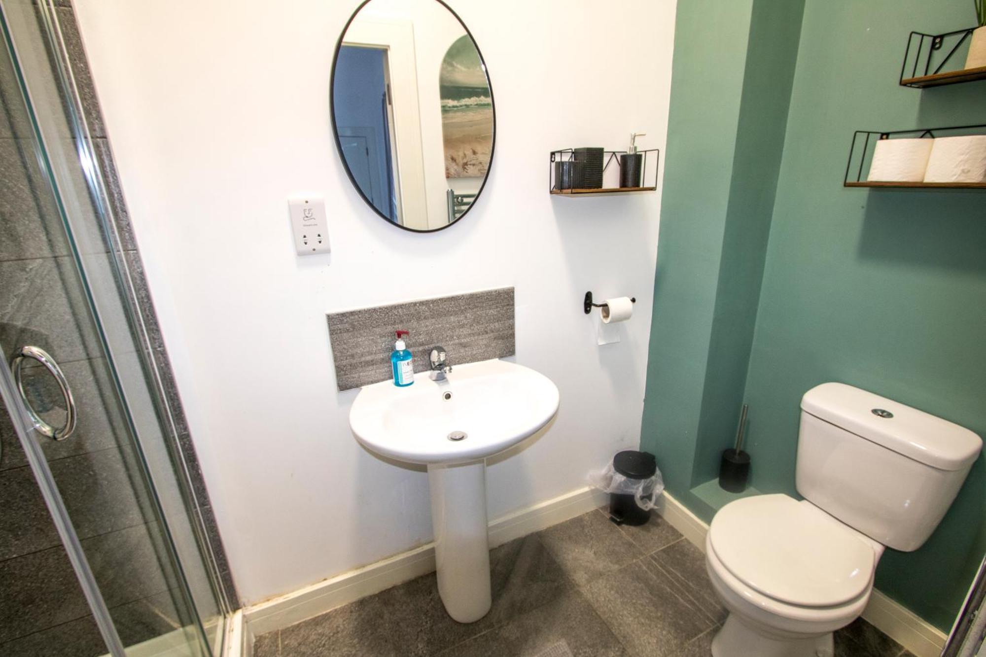 Cosy 1 Bedroom Flat-free Parking Apartment