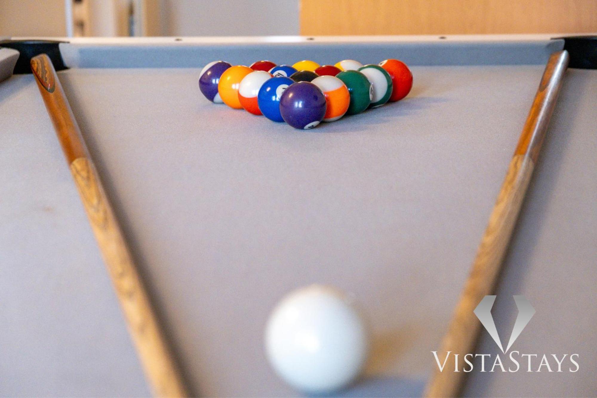 Modern 4 Bed Near Centre With Pool Table And Free Parking By Vista Short Lets * Manchester