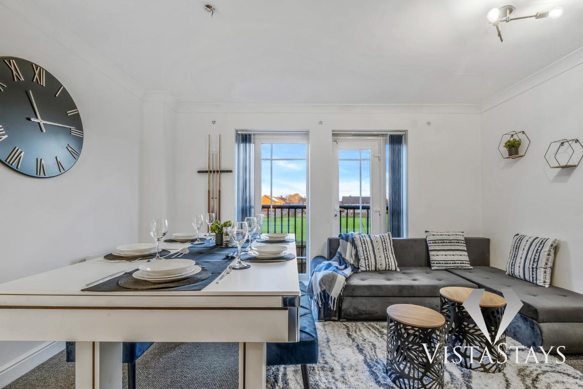 Holiday home Modern 4 Bed Near Centre With Pool Table And Free Parking By Vista Short Lets *