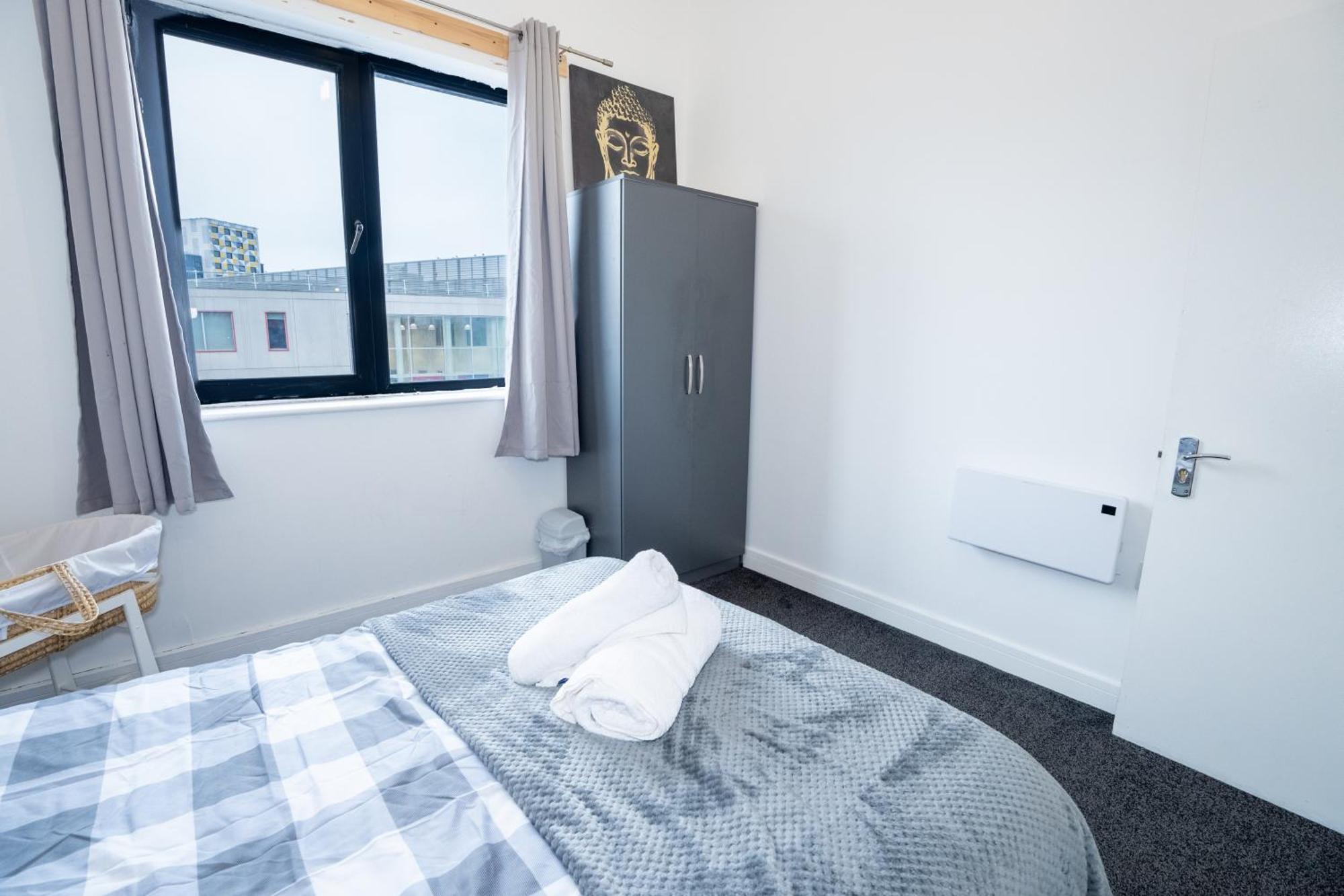 Quay House - Salford - 2bdr Sleeps 7, Spacious & Quiet - Free Parking - Close To Centre, United & The Lowry Appartement Manchester