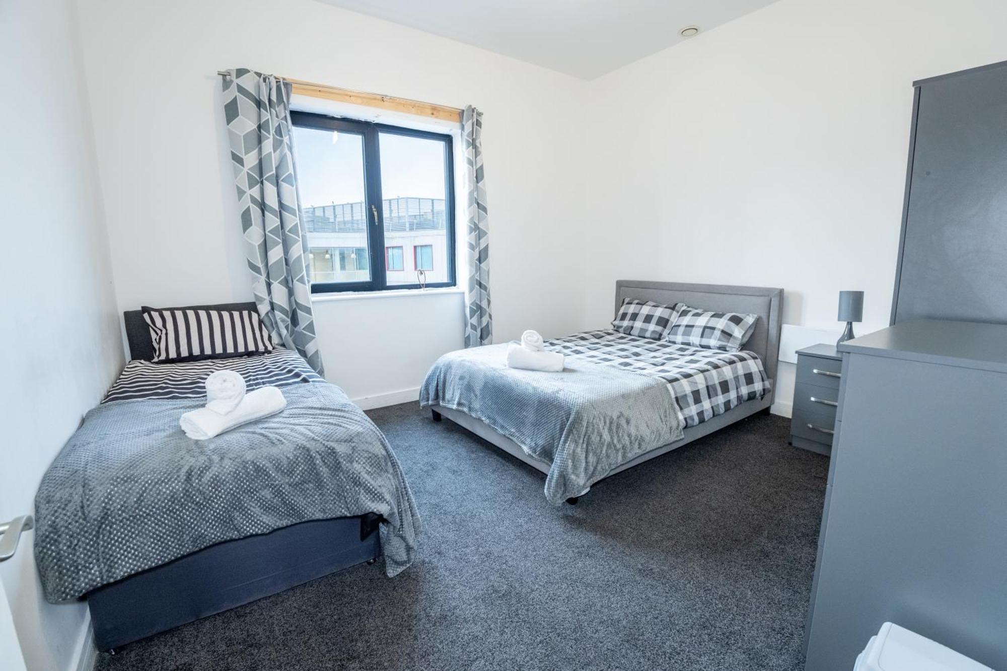 Quay House - Salford - 2bdr Sleeps 7, Spacious & Quiet - Free Parking - Close To Centre, United & The Lowry Appartement *