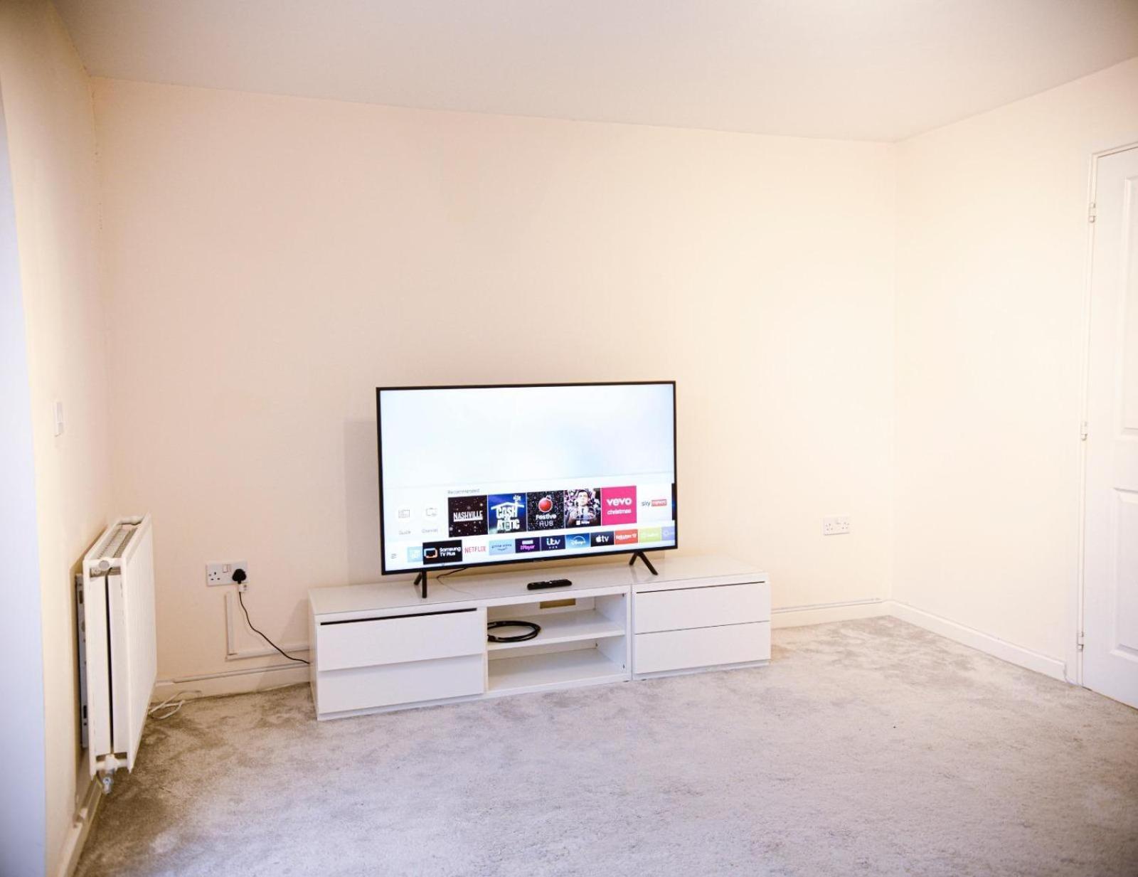 Holiday home Free Parking | Etihad Stadium | Self Check- In *
