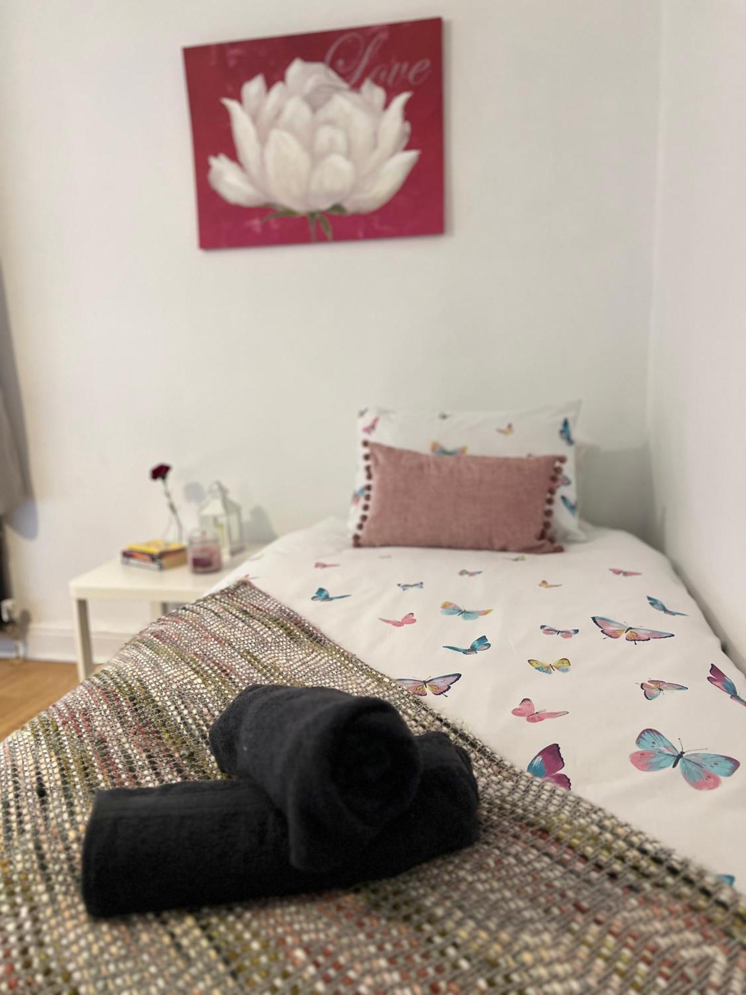 Cosy 3bdr In Levenshulme-close To Centre And Stockport Town- Free Parking- Wifi Holiday home