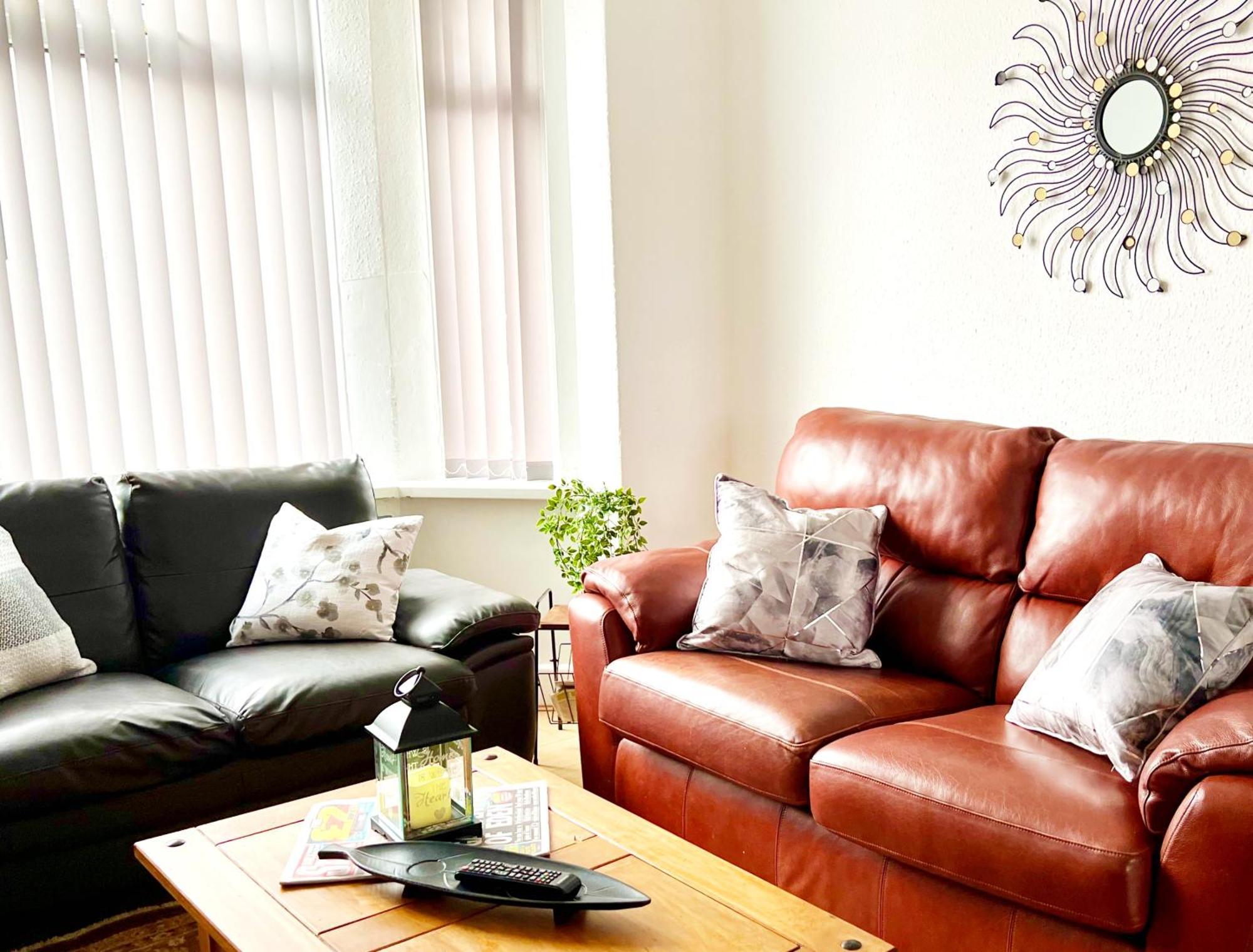 Holiday home Cosy 3bdr In Levenshulme-close To Centre And Stockport Town- Free Parking- Wifi