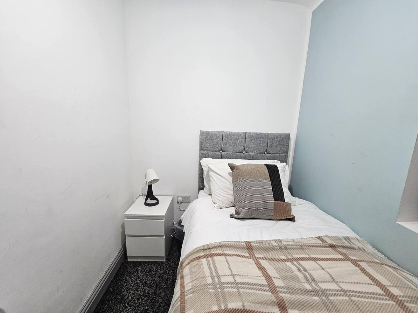 Landcross Co-living - Private Self-cater Holiday home *