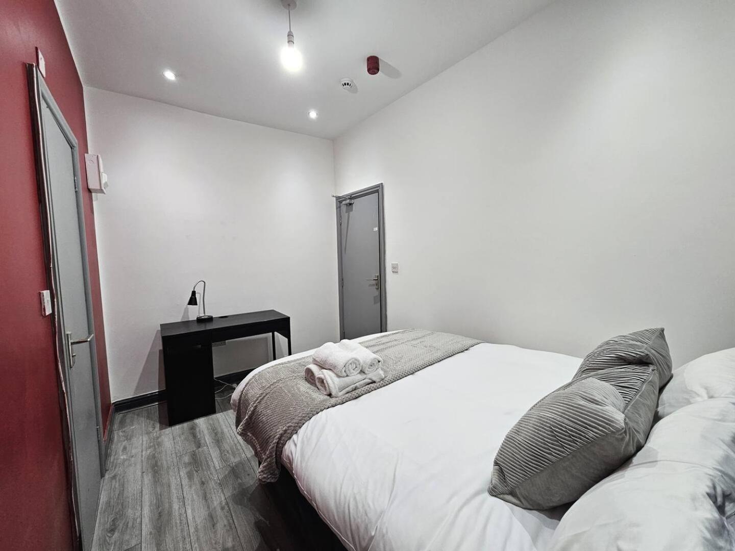Landcross Co-living - Private Self-cater * Manchester