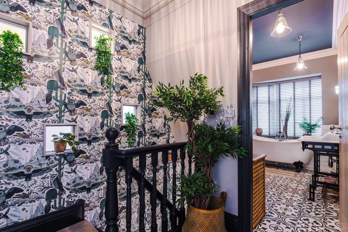 Unique In Northenden Urban Oasis Sleeps 8 Vakantiehuis Manchester