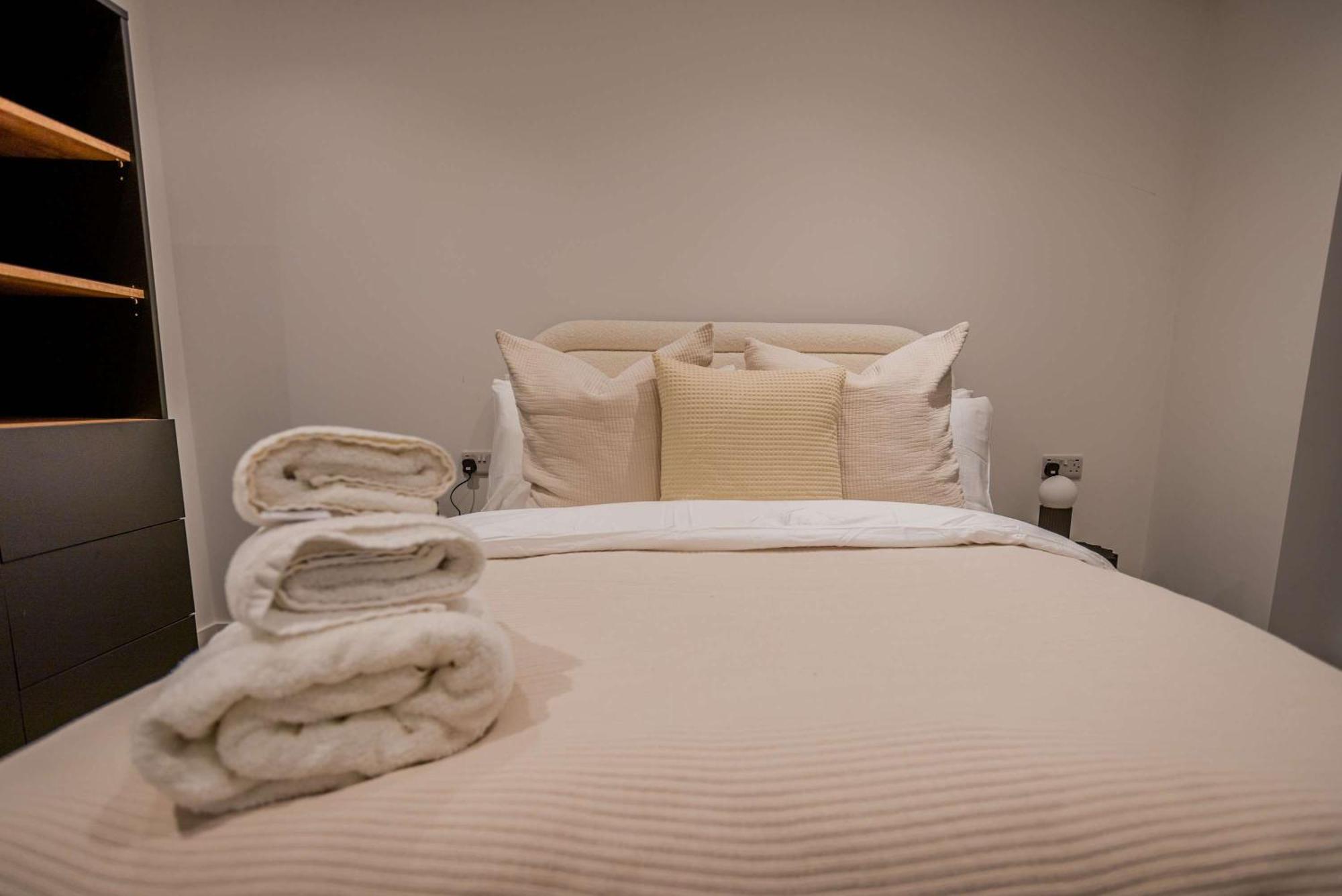 Apartment Bianco 2br With Views *