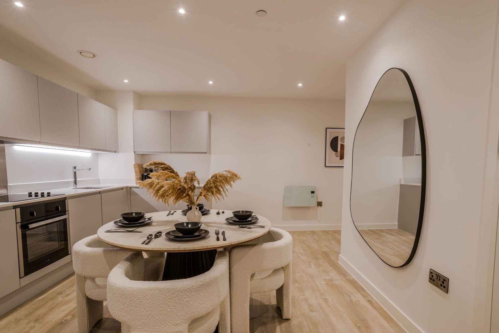 Bianco 2br With Views *