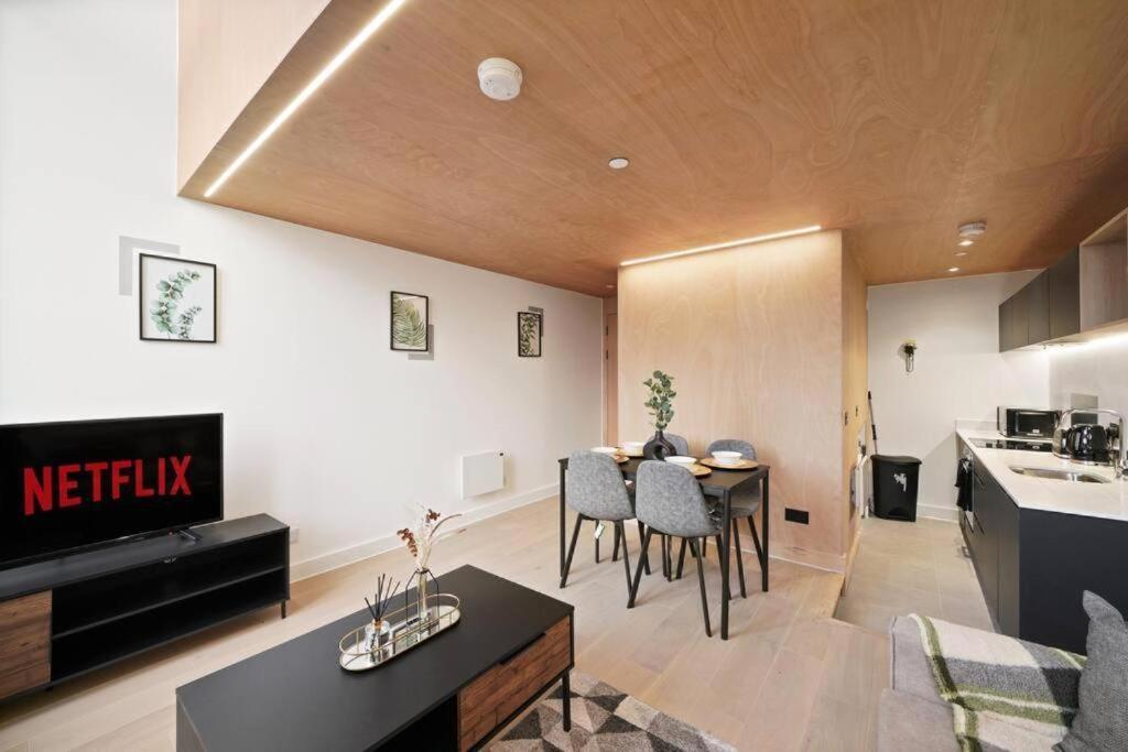 Apartment Modern With Roof Terrace *