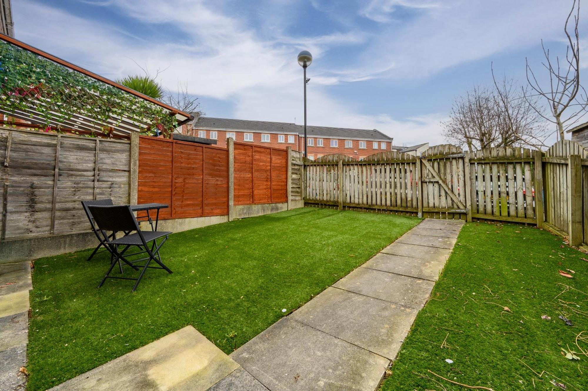 Lovely 3bedroom House, 7mins Drive To Center, Etihad Stadium & Coop Live Arena Holiday home