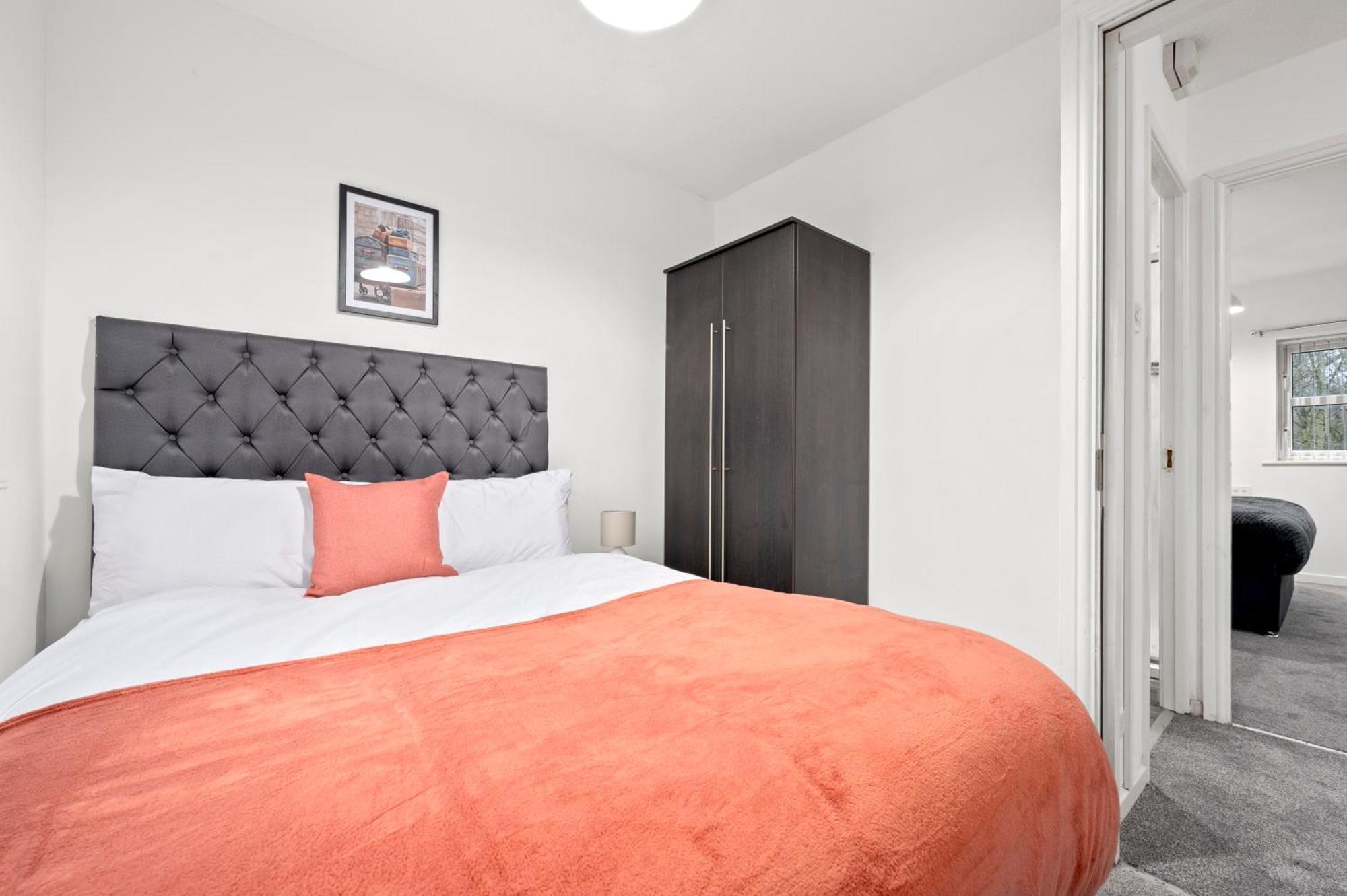 Holiday home Lovely 3bedroom House, 7mins Drive To Center, Etihad Stadium & Coop Live Arena