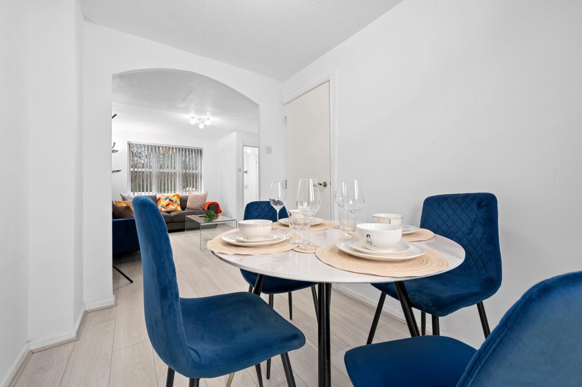 Lovely 3bedroom House, 7mins Drive To Center, Etihad Stadium & Coop Live Arena