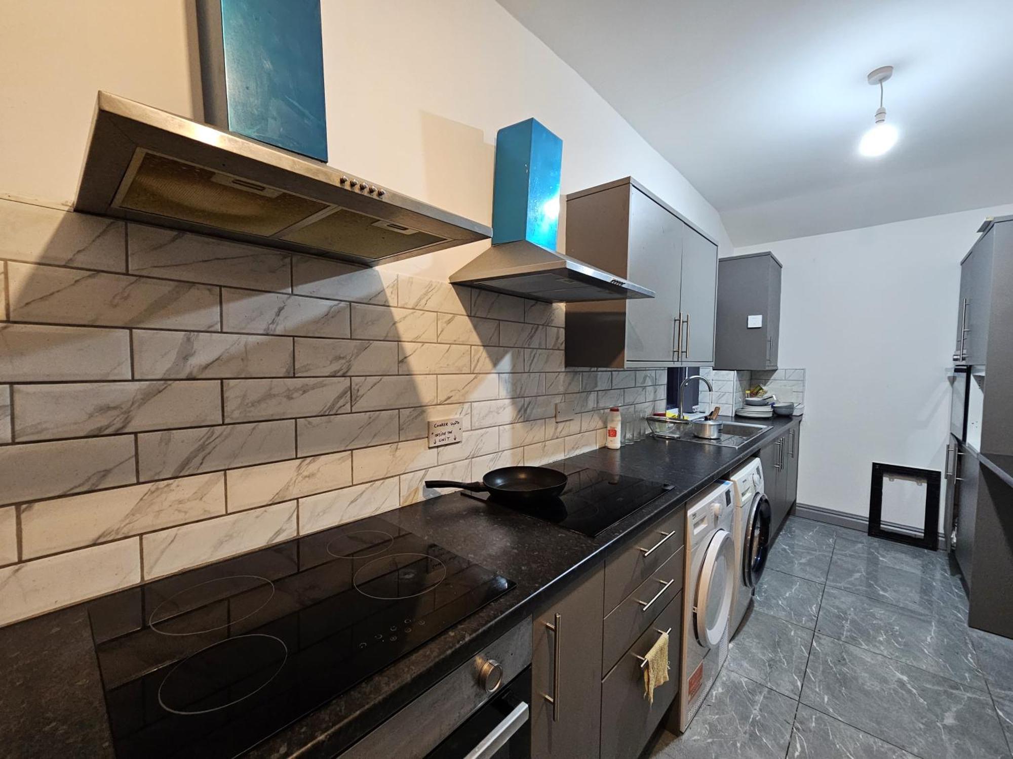 Landcross Co-living - Private Self-cater Holiday home