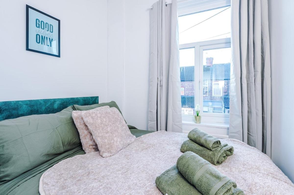 Free Park, Sleeps 8, Stunning In Salford, Long Term Disc, Perfect For Groups Manchester