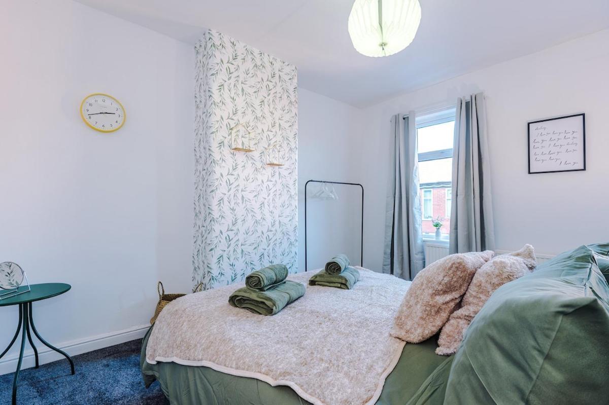 Free Park, Sleeps 8, Stunning In Salford, Long Term Disc, Perfect For Groups *