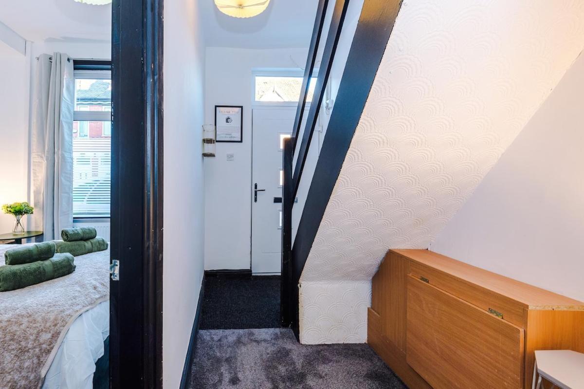 Free Park, Sleeps 8, Stunning In Salford, Long Term Disc, Perfect For Groups * Manchester