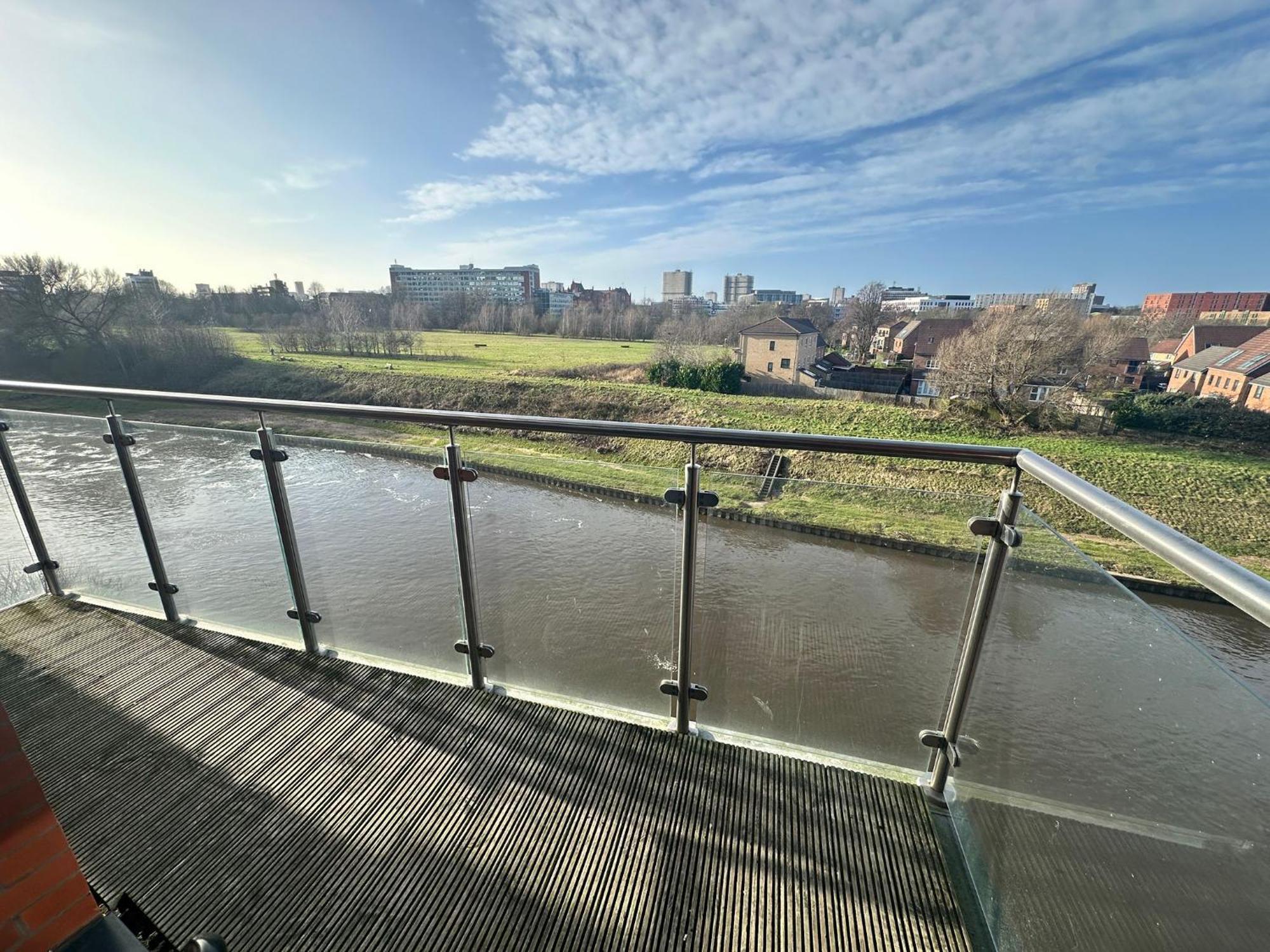 Apartment Adelphi Wharf By Beehosting Manchester