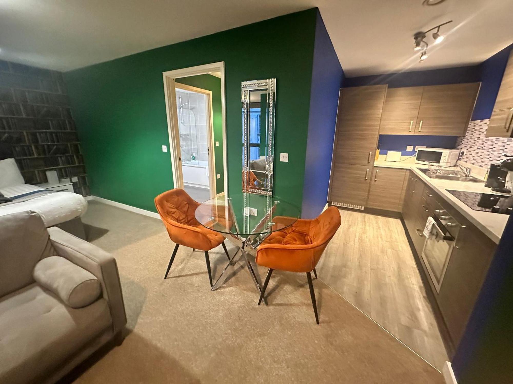 Apartment Adelphi Wharf By Beehosting Manchester