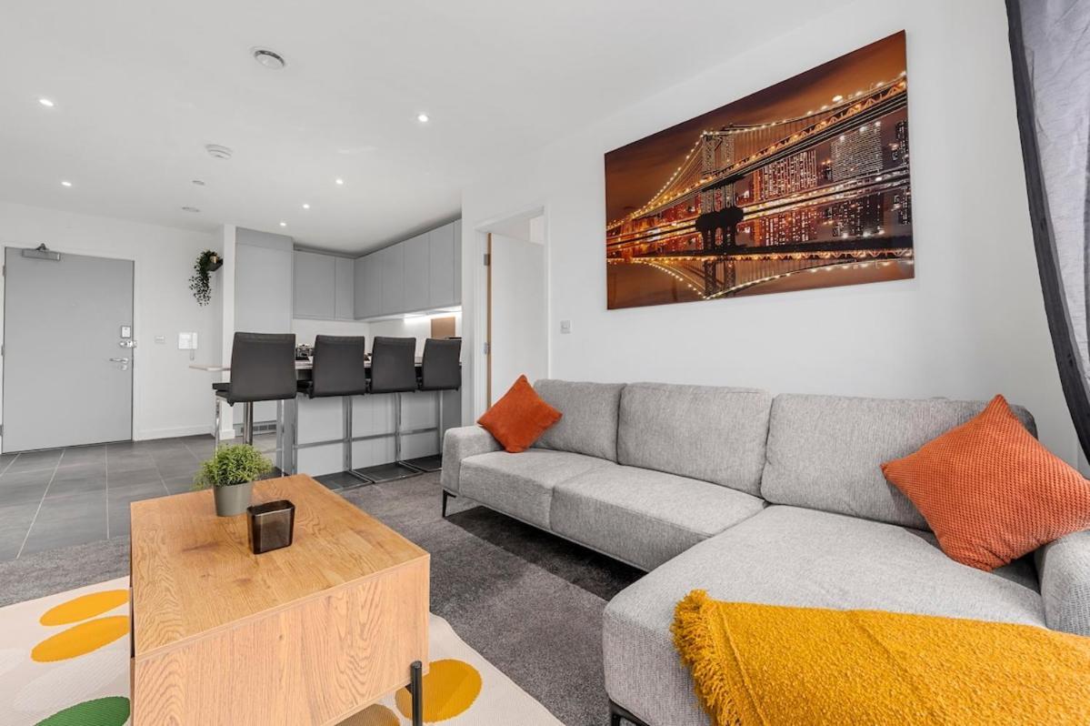 Modern Luxurious *
