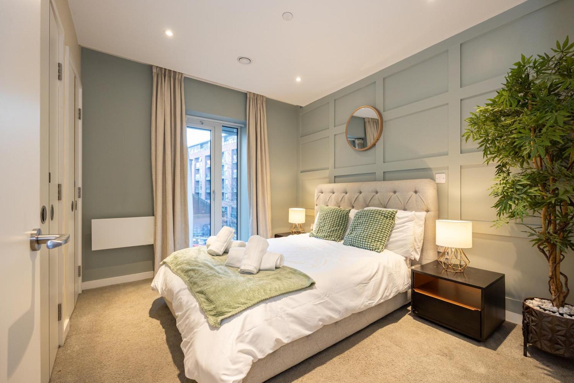 Holiday home Luxury 3-bed Townhouse Sleeps 6 Free Parking Manchester