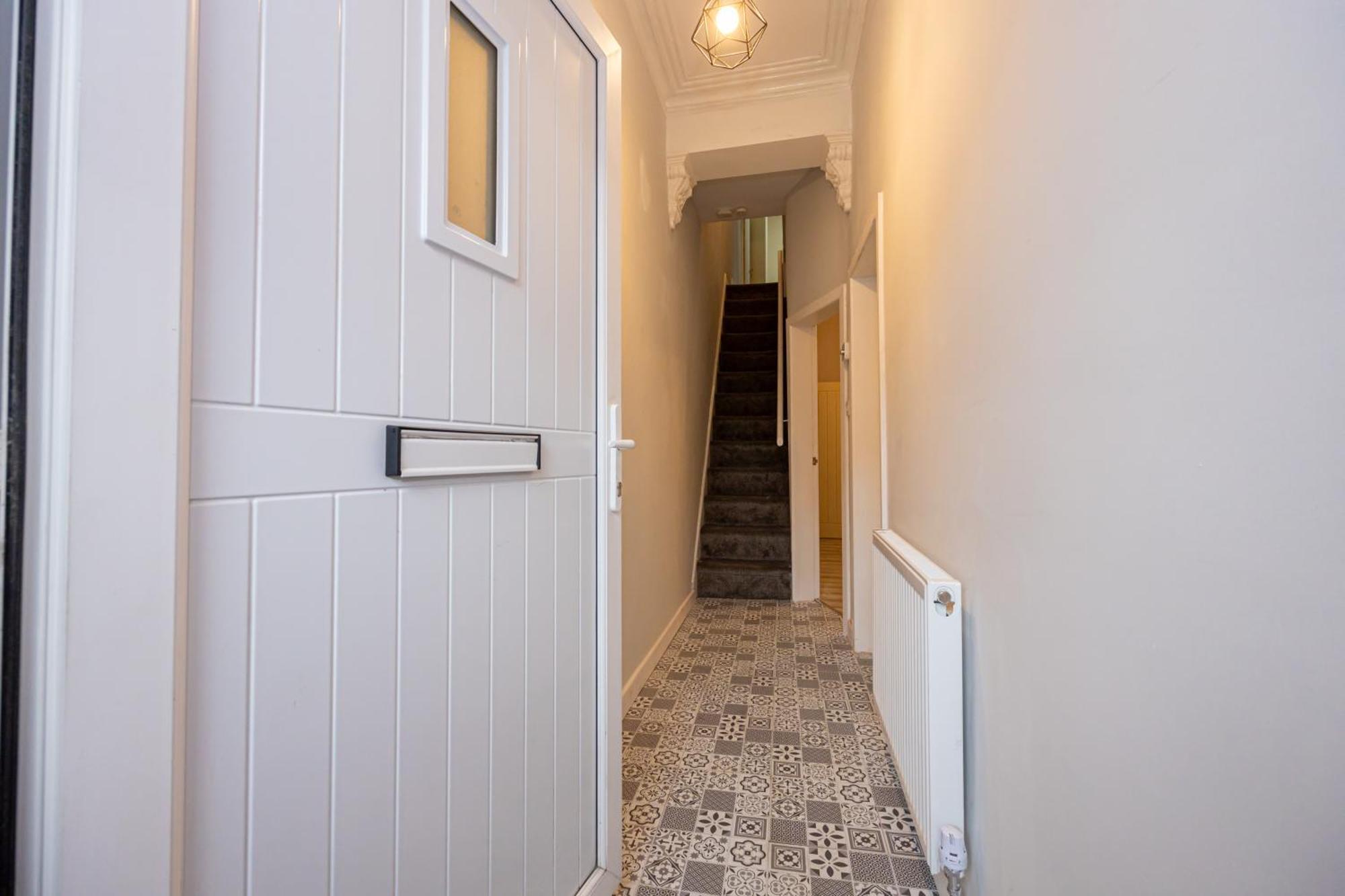 New Listing - Stunning 3 Bedroom Levenshulme Sleeps 7 * Manchester