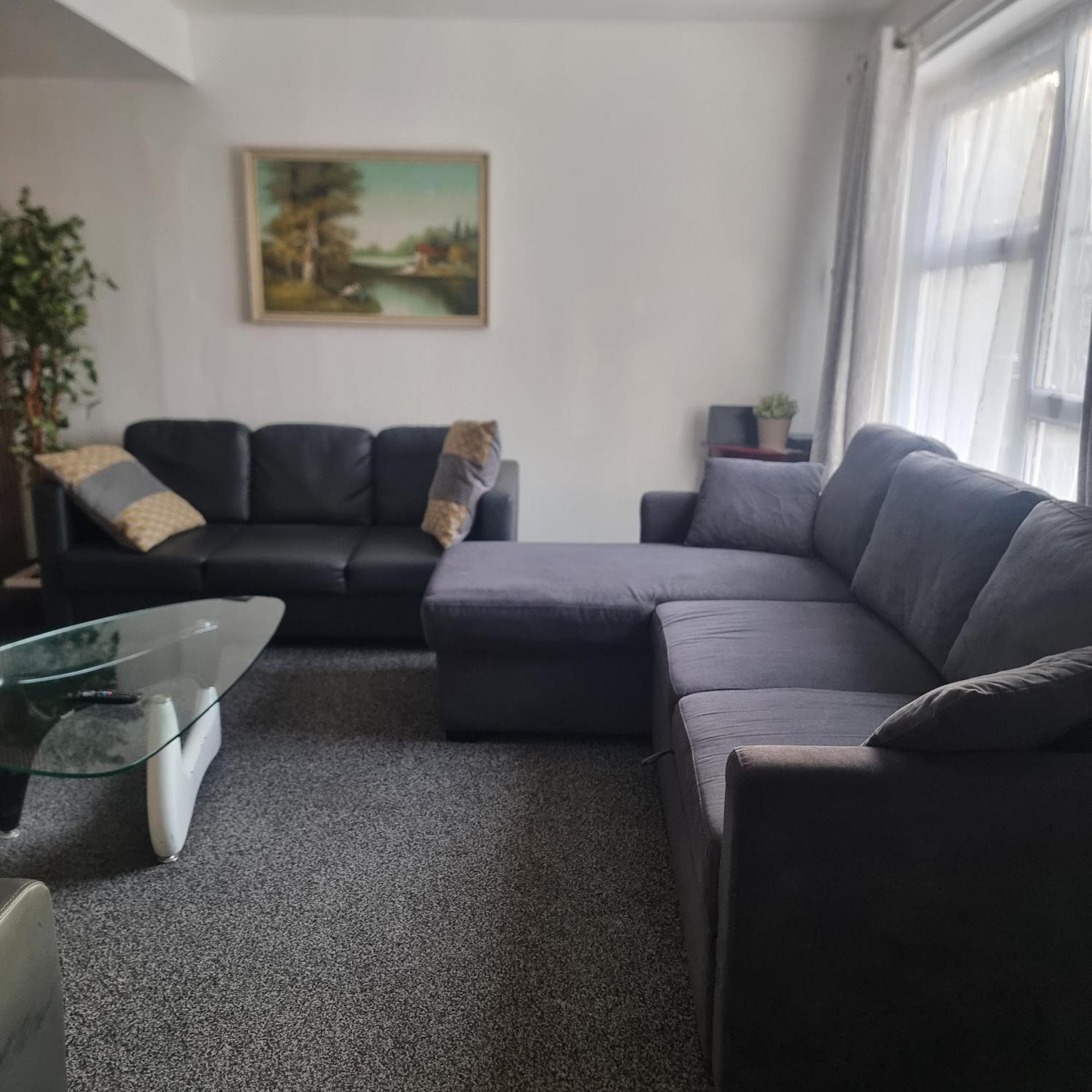 Spacious House In * Manchester