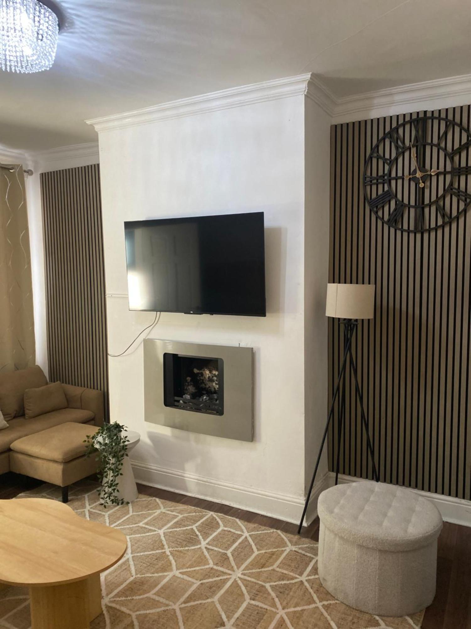 Modern Townhouse-free Parking-games Room-fast W-ifi