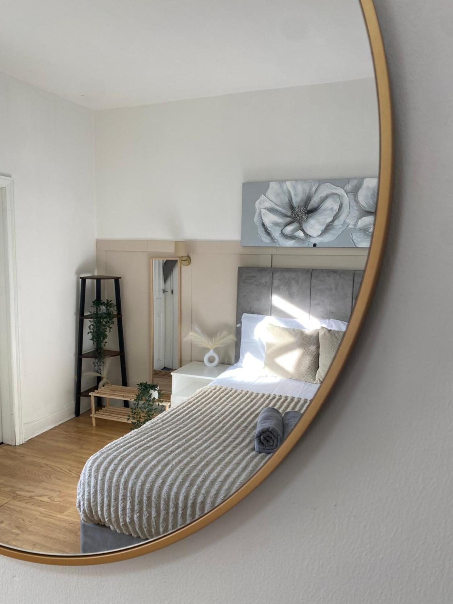Modern Townhouse-free Parking-games Room-fast W-ifi * Manchester
