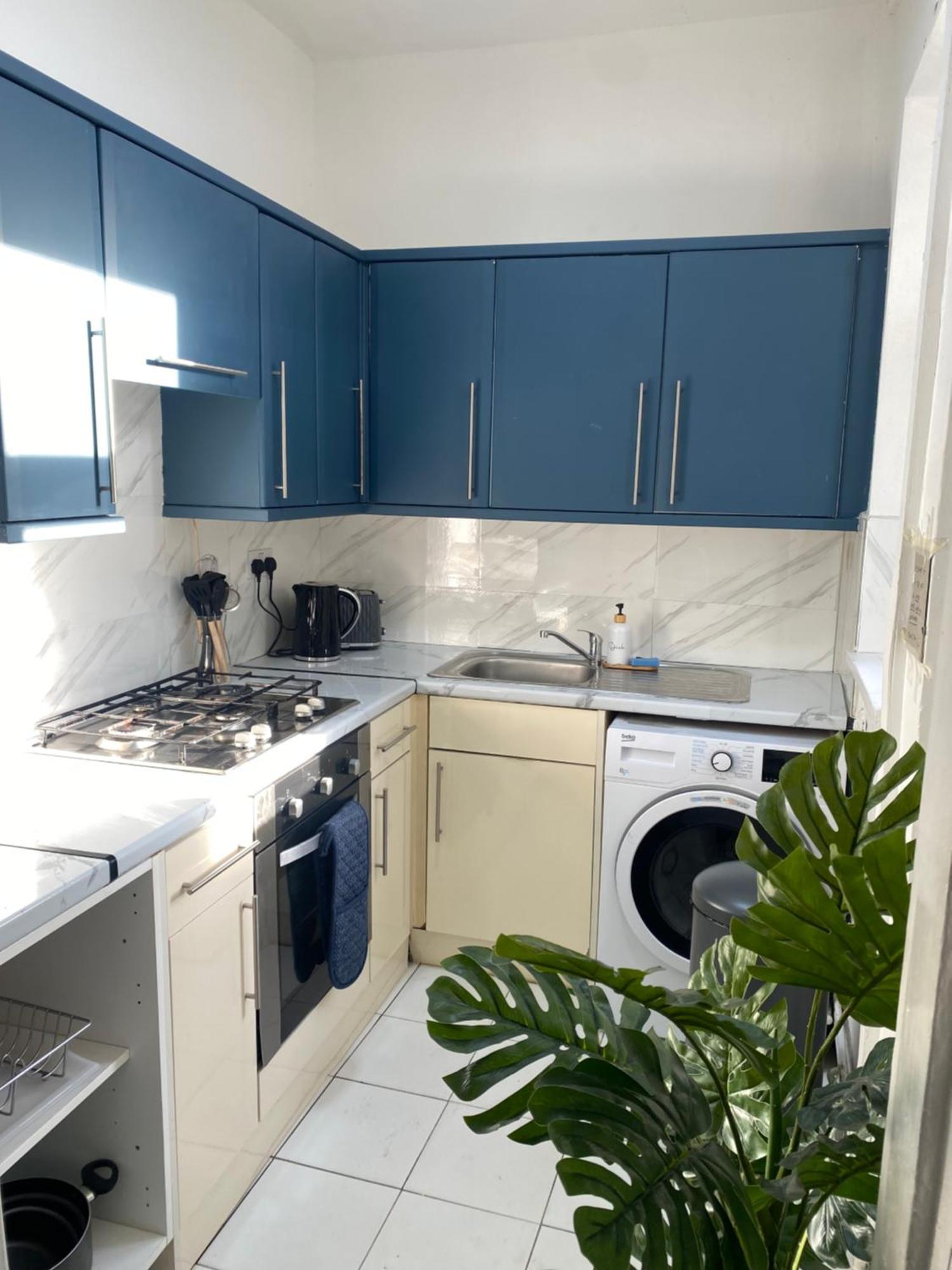 Holiday home Modern Townhouse-free Parking-games Room-fast W-ifi