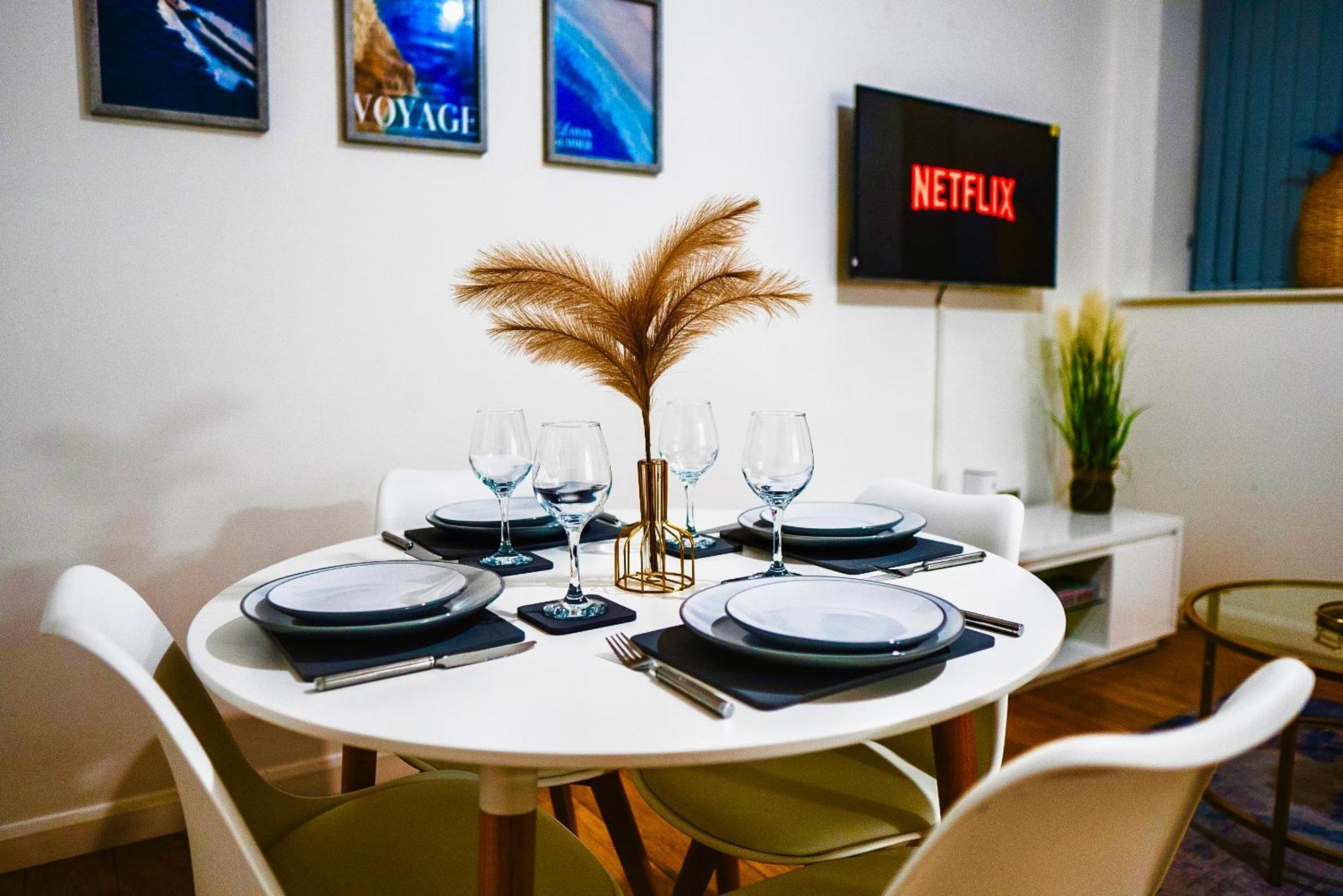 M1 - Blue Lagoon Apartment Manchester