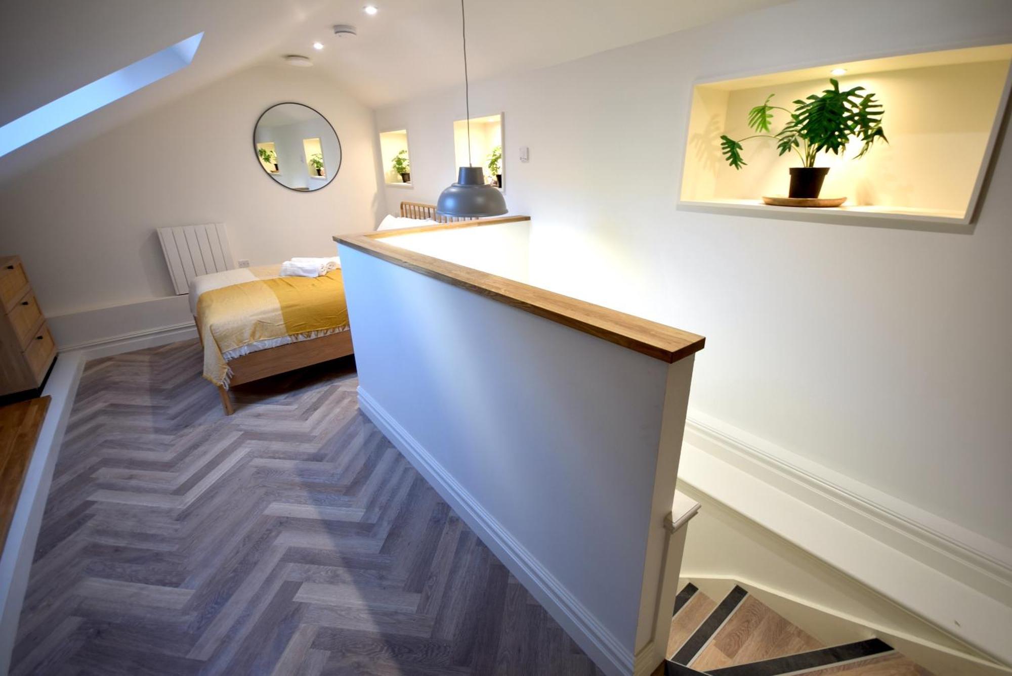 Cityescape - 2br Floor Penthouse Nq * Manchester