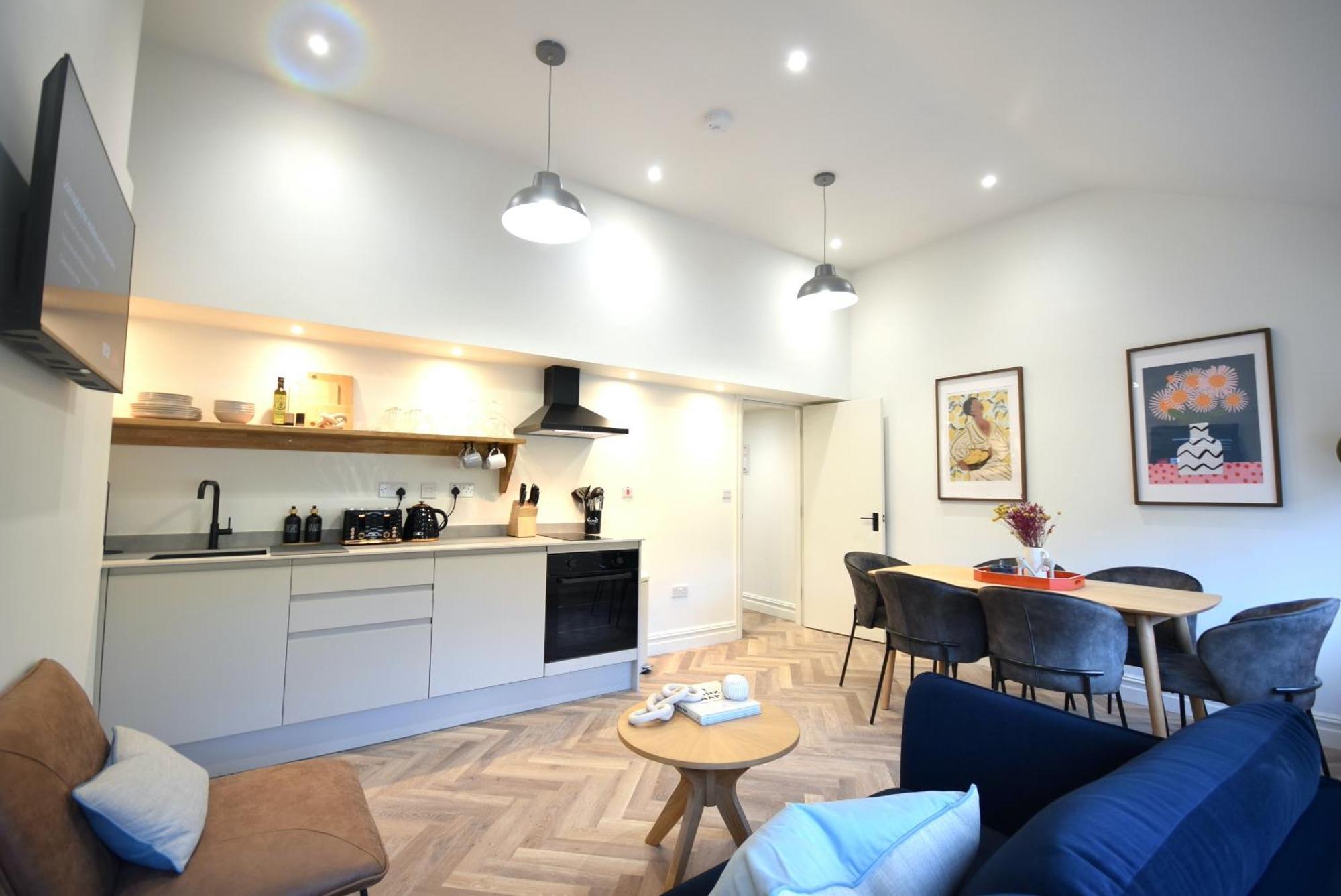 Cityescape - 2br Floor Penthouse Nq