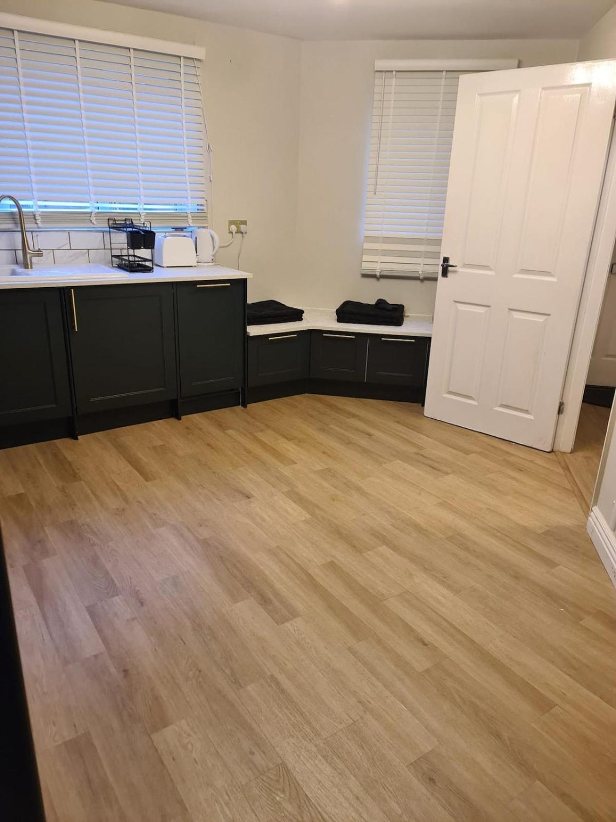 Stylish 5 Mins To Center Holiday home