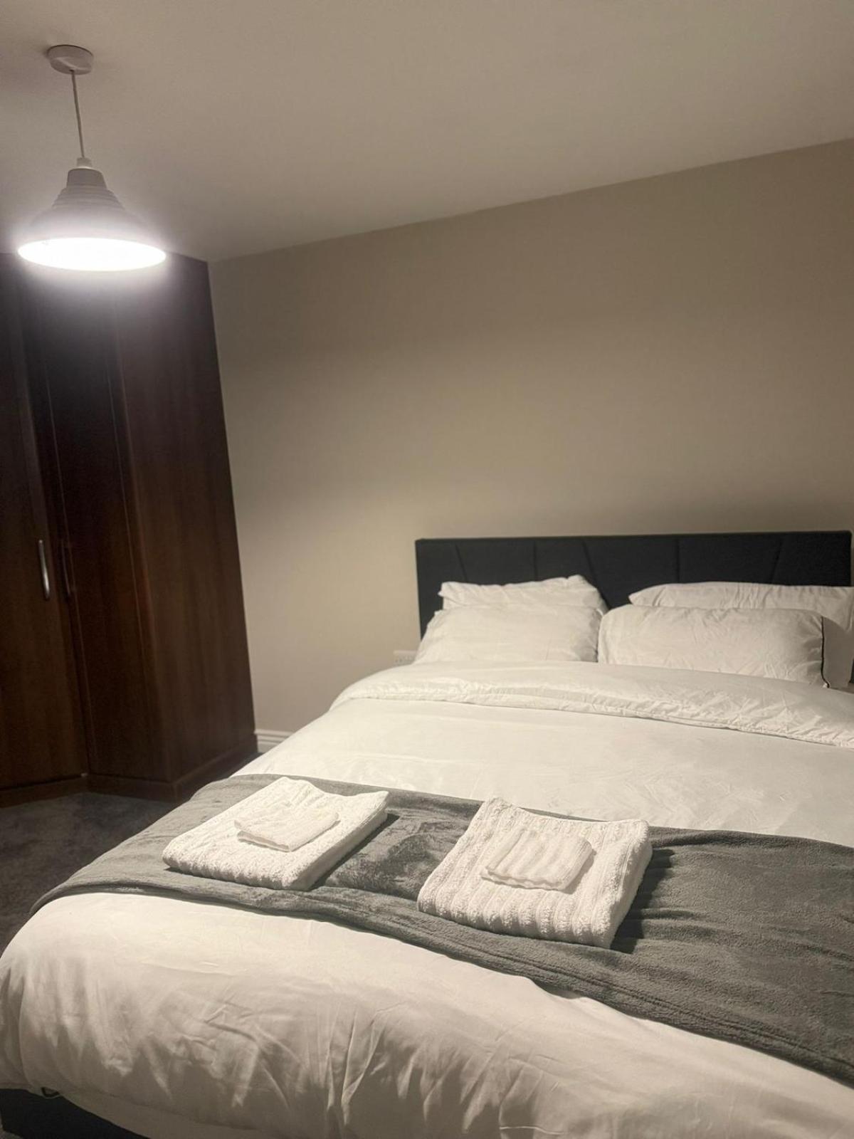 Stylish 5 Mins To Center Holiday home *