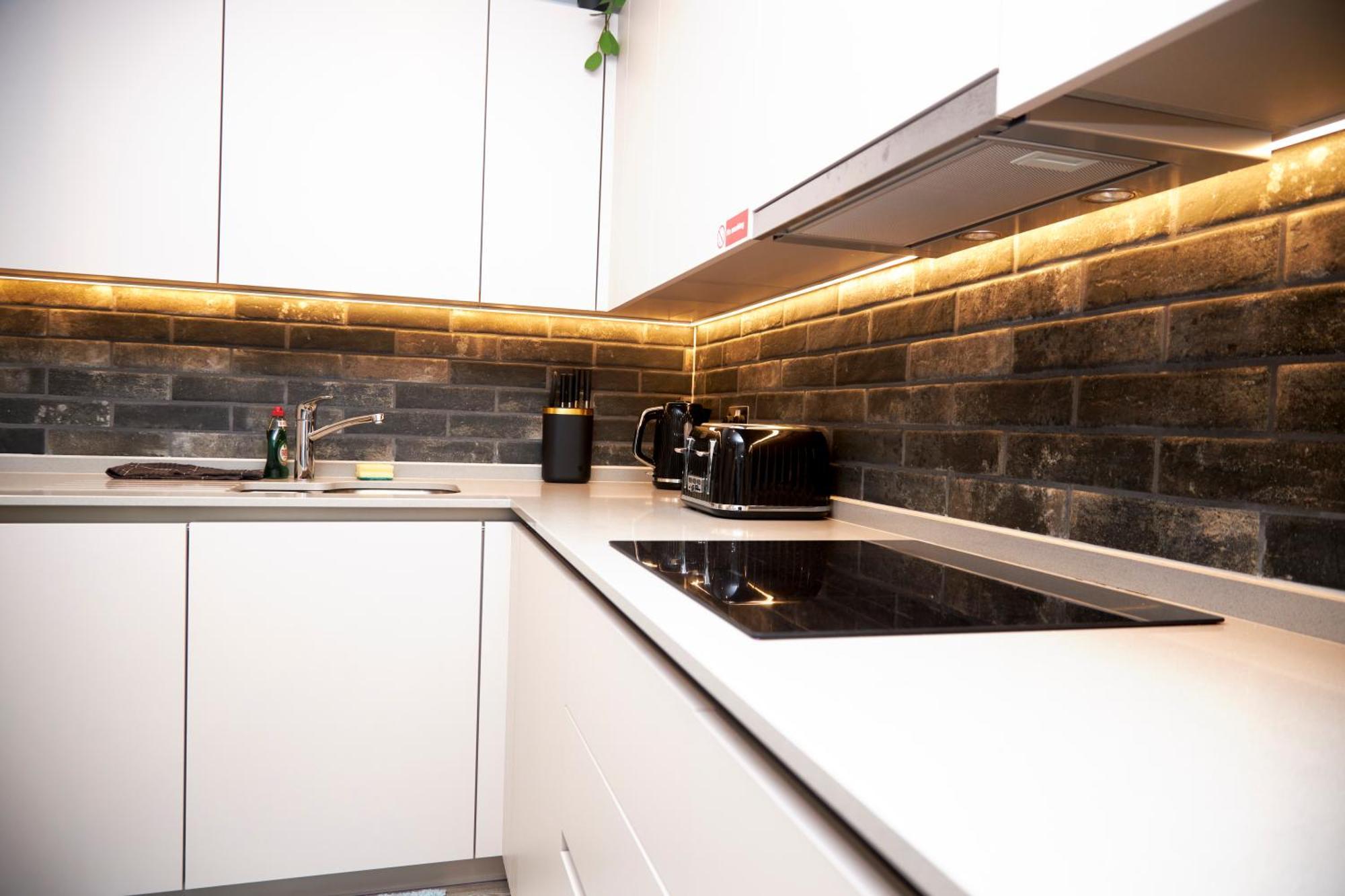 Appartement Luxury 2 Bedroom And Bathroom In With Balcony