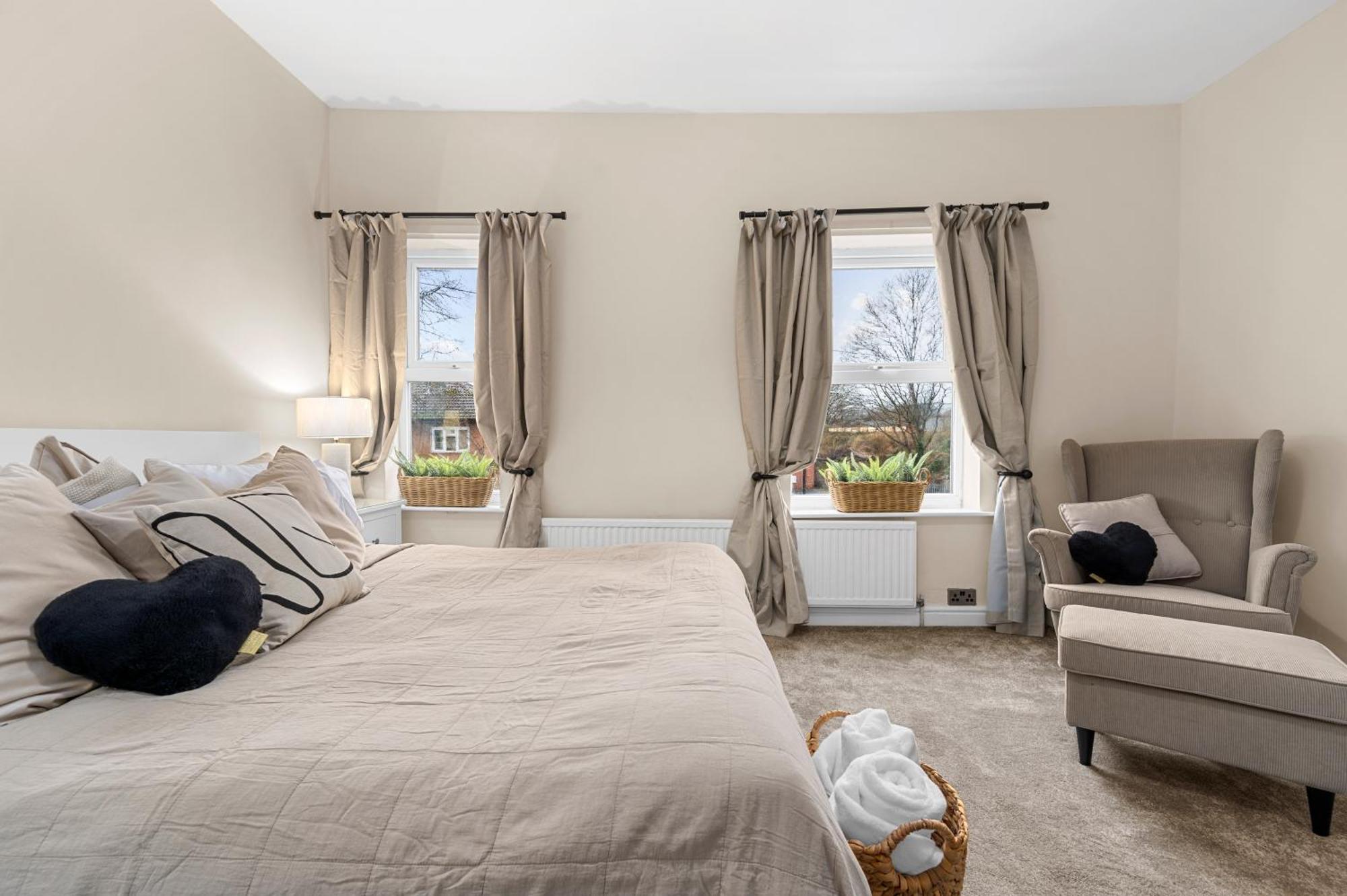 Blissful Breaks Near Old Trafford Stadium Holiday home Manchester