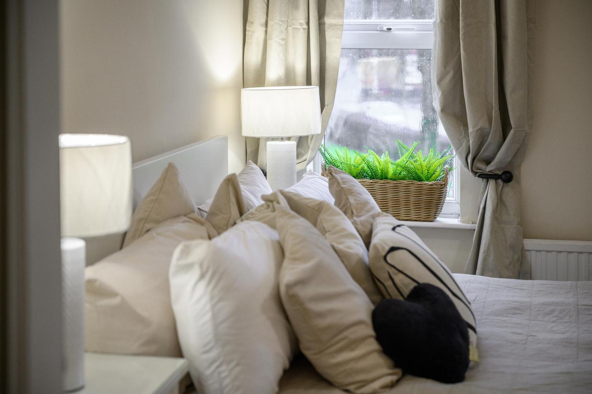 Blissful Breaks Near Old Trafford Stadium