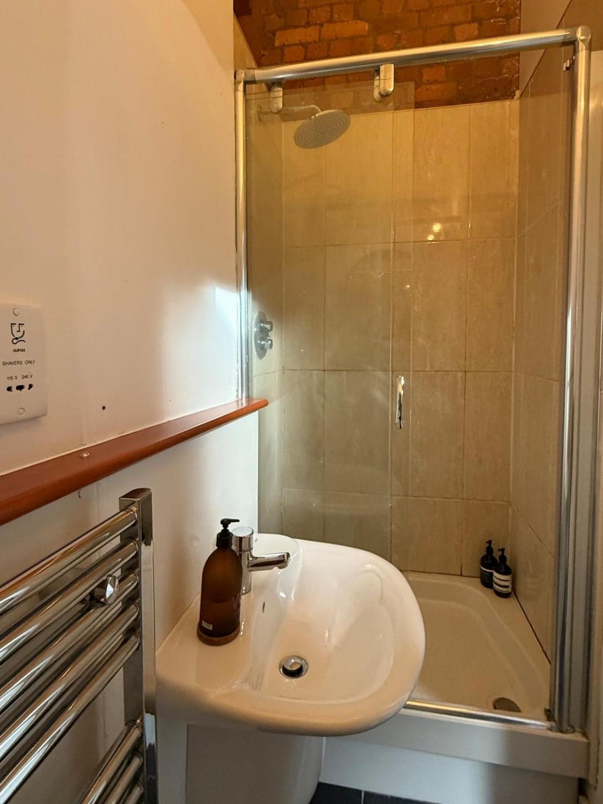 Lovely 2-bed Loft In Centre *